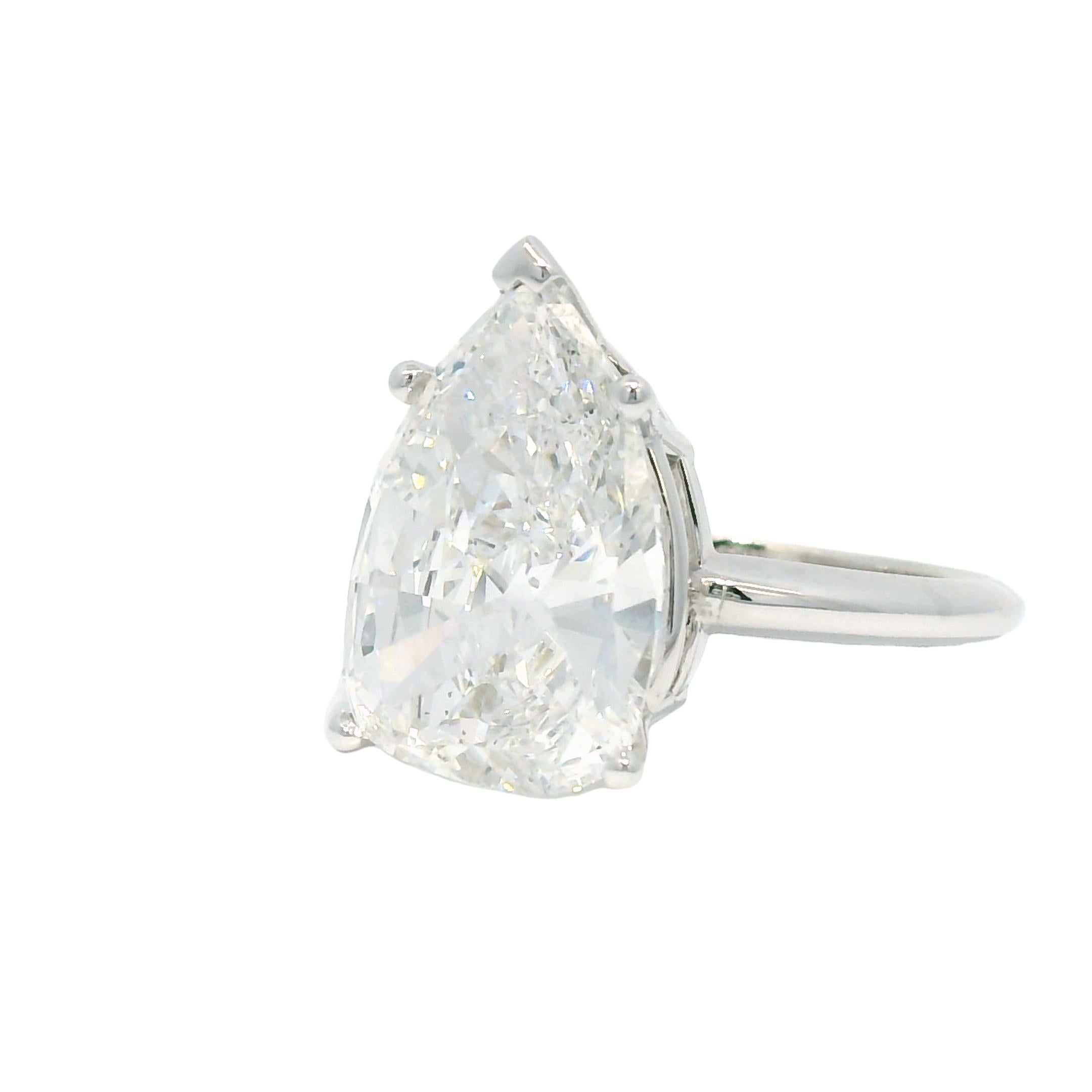 Pear Cut Natural 5.19 Carat Pear-Shape Diamond 14-Karat Engagement Ring In Stock For Sale