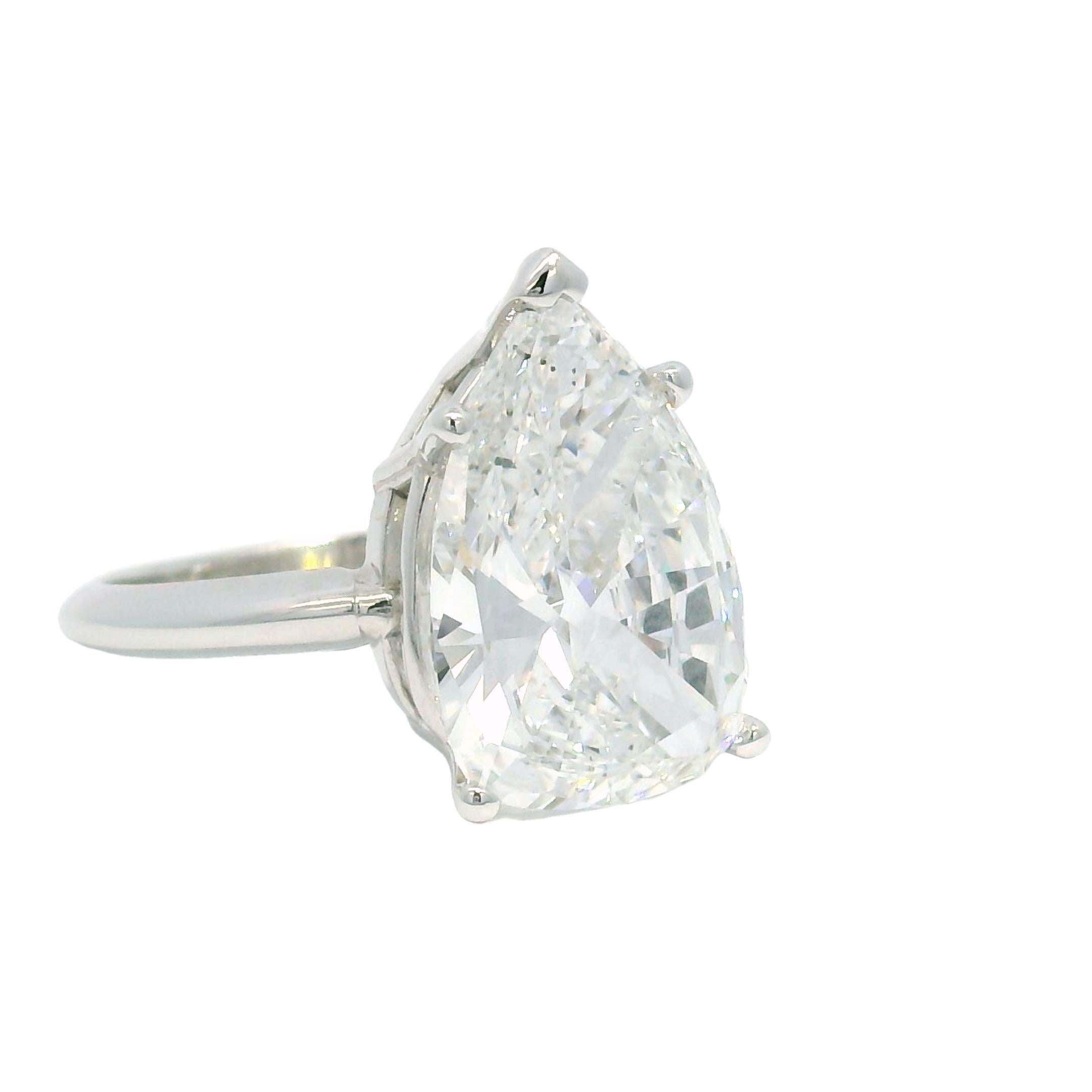 Women's Natural 5.19 Carat Pear-Shape Diamond 14-Karat Engagement Ring In Stock For Sale