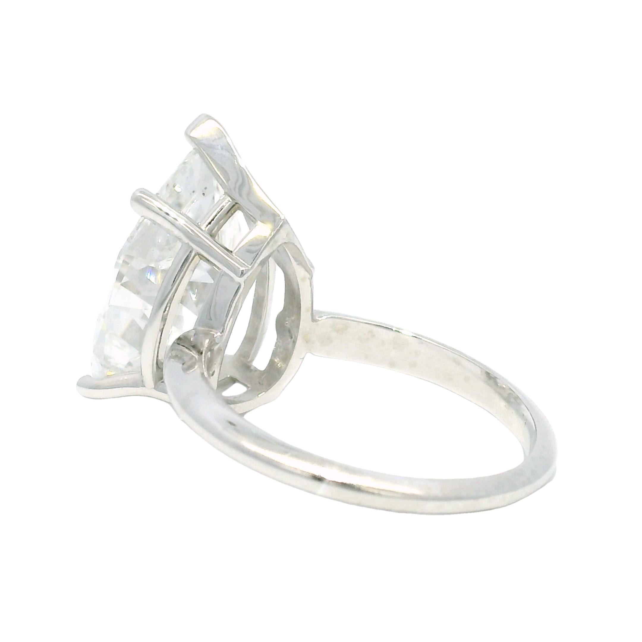 Natural 5.19 Carat Pear-Shape Diamond 14-Karat Engagement Ring In Stock For Sale 1