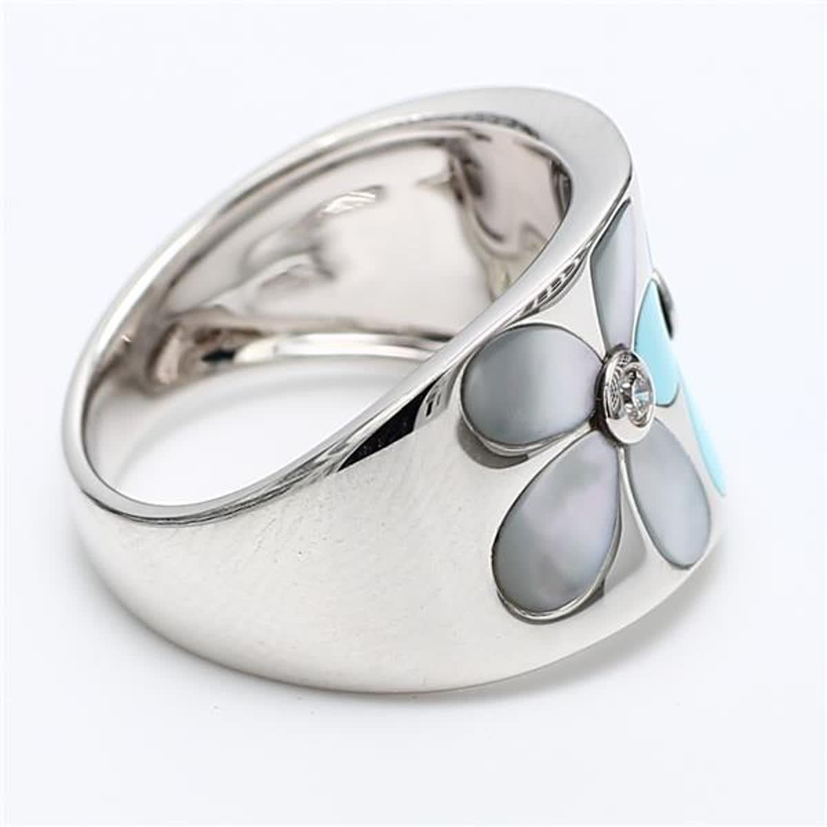 Natural Turquoise and White Pinctada Maxima .57 Carat TW White Gold Fashion Ring In New Condition In New York, NY