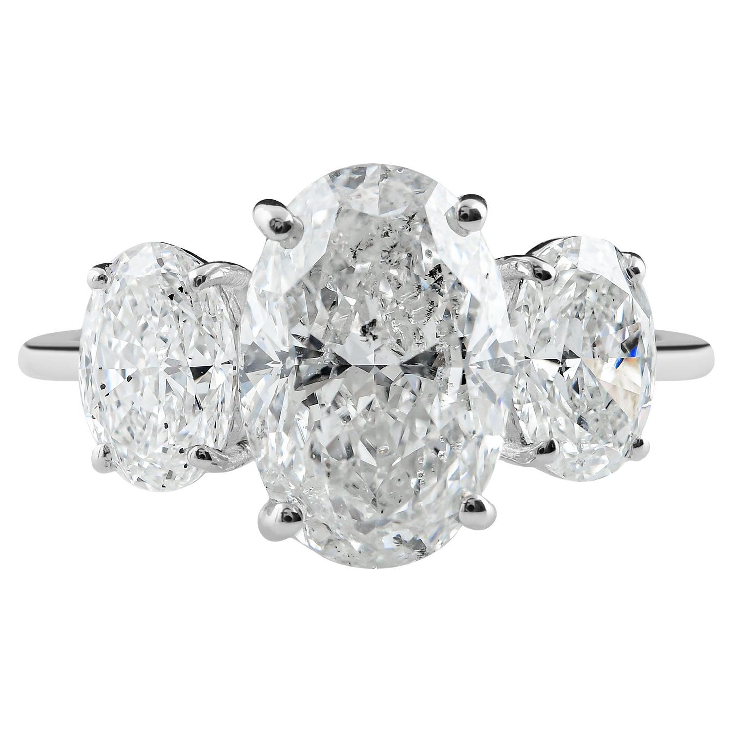 Anillo de diamantes naturales en forma de tres óvalos de 5,33 quilates Joyas de oro blanco de 18 quilates