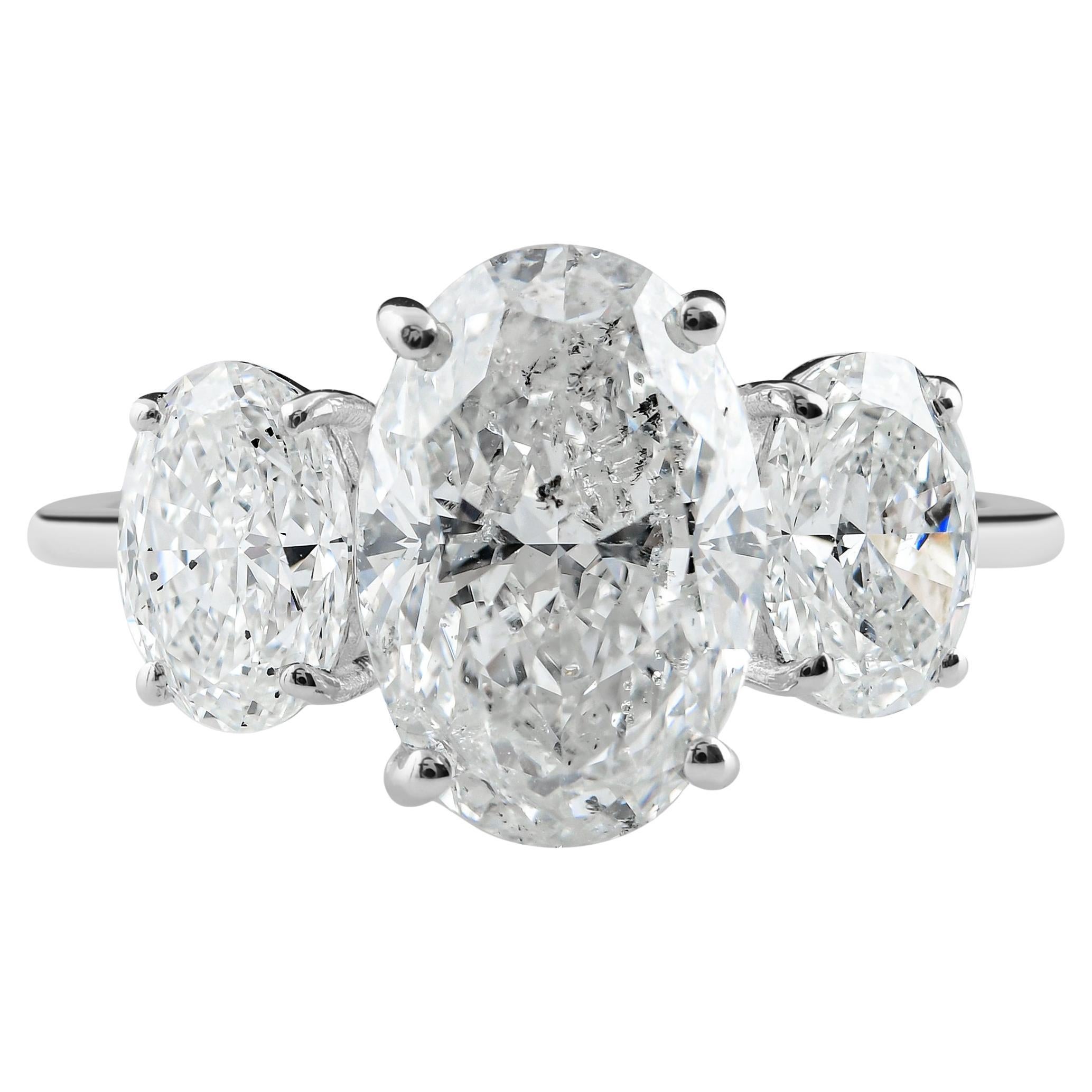 Anillo de diamantes naturales en forma de tres óvalos de 5,33 quilates Joyas de oro blanco de 18 quilates
