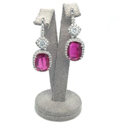 Ring aus Platin mit natürlichem 5,40 Karat Rubin und Diamanten