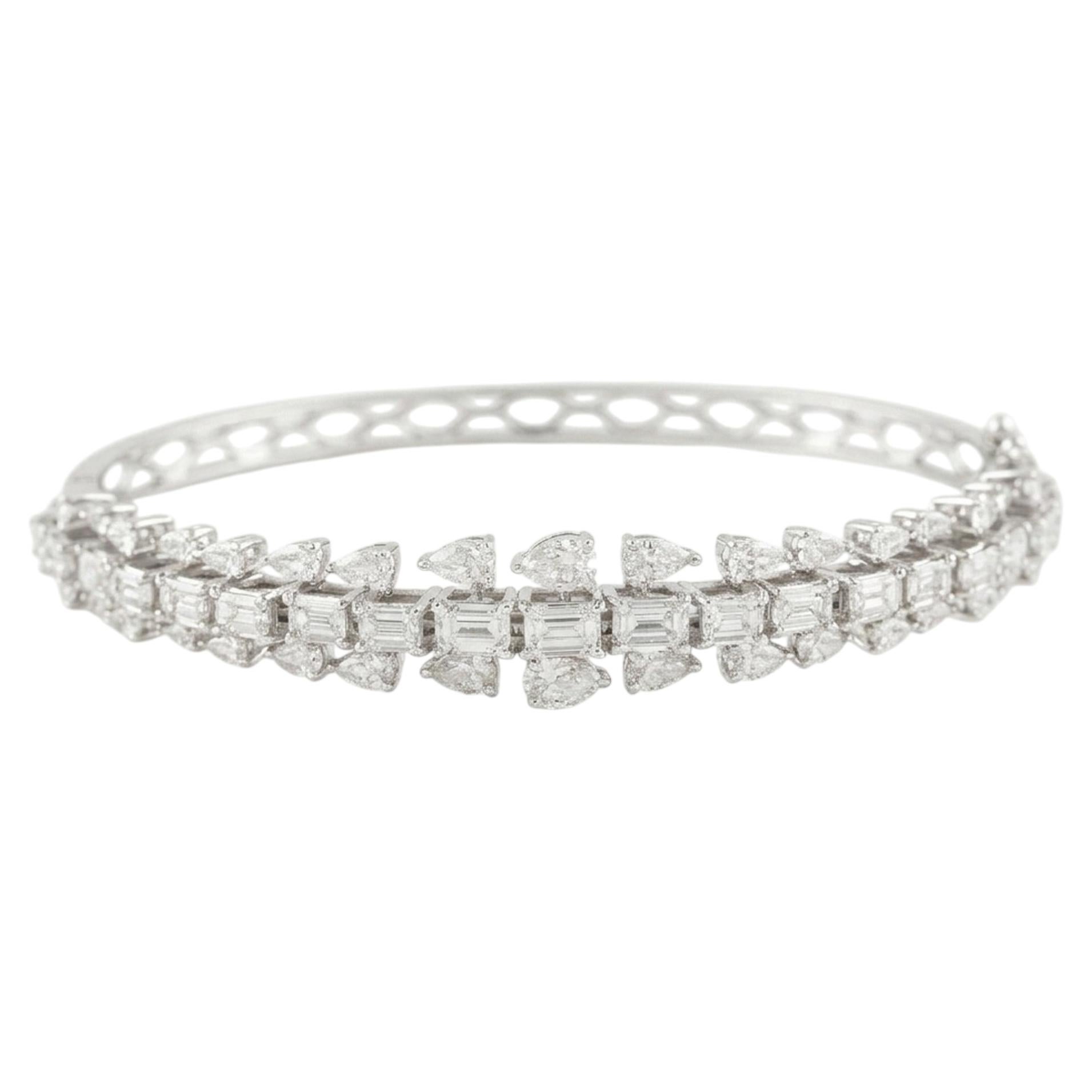 Natural 5.40 Carat SI/H Diamond Bangle Bracelet 18 Karat White Gold Jewelry