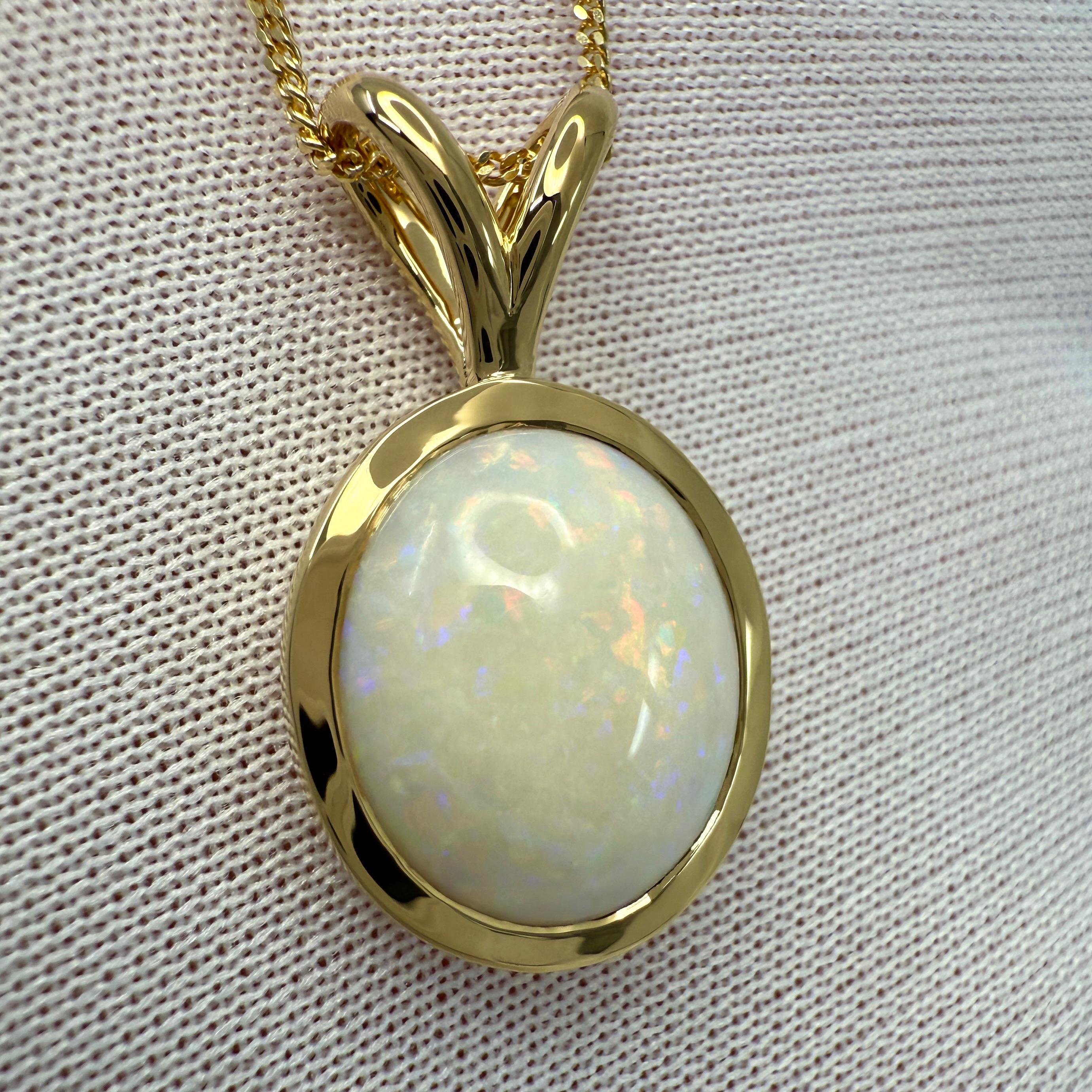 Collier pendentif en or jaune 18k Nature 5.47ct Australian Opal Oval Cabochon en vente 1