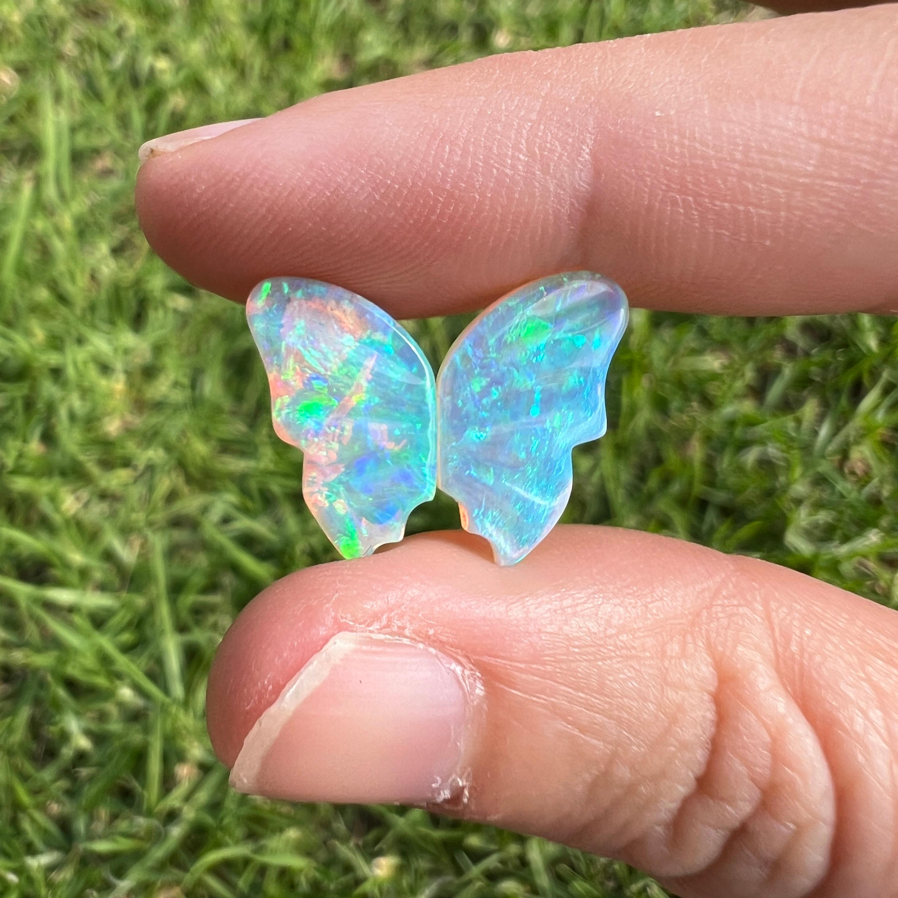 Natural 5.53 Ct Australian Gem Opal Crystal Butterfly Wings mined by Sue Cooper In New Condition For Sale In BELCONNEN, ACT