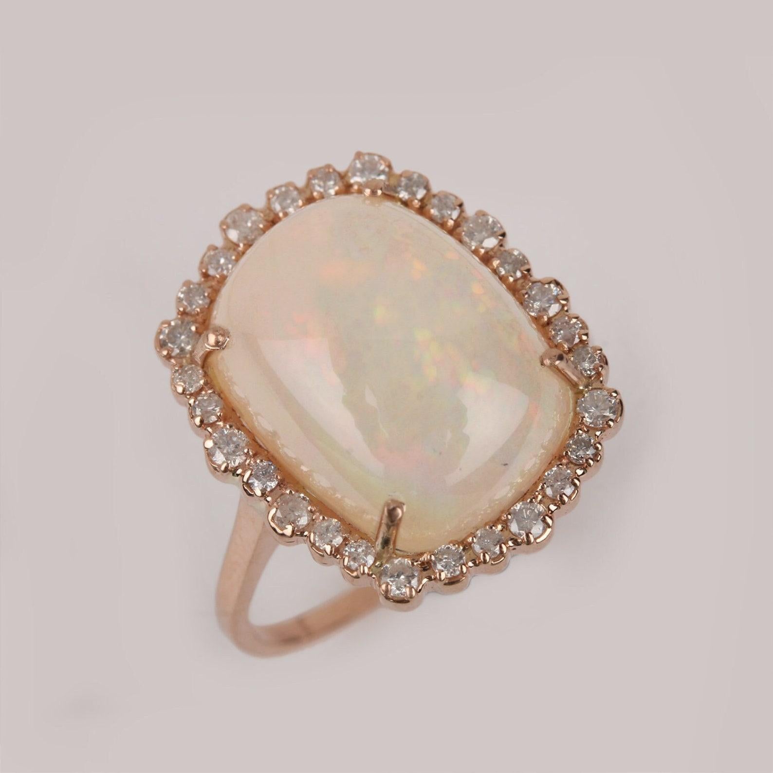 Round Cut Natural 5.55 Ct Ethiopian Opal Gemstone Cocktail Ring 14k Gold Ring For Women. For Sale