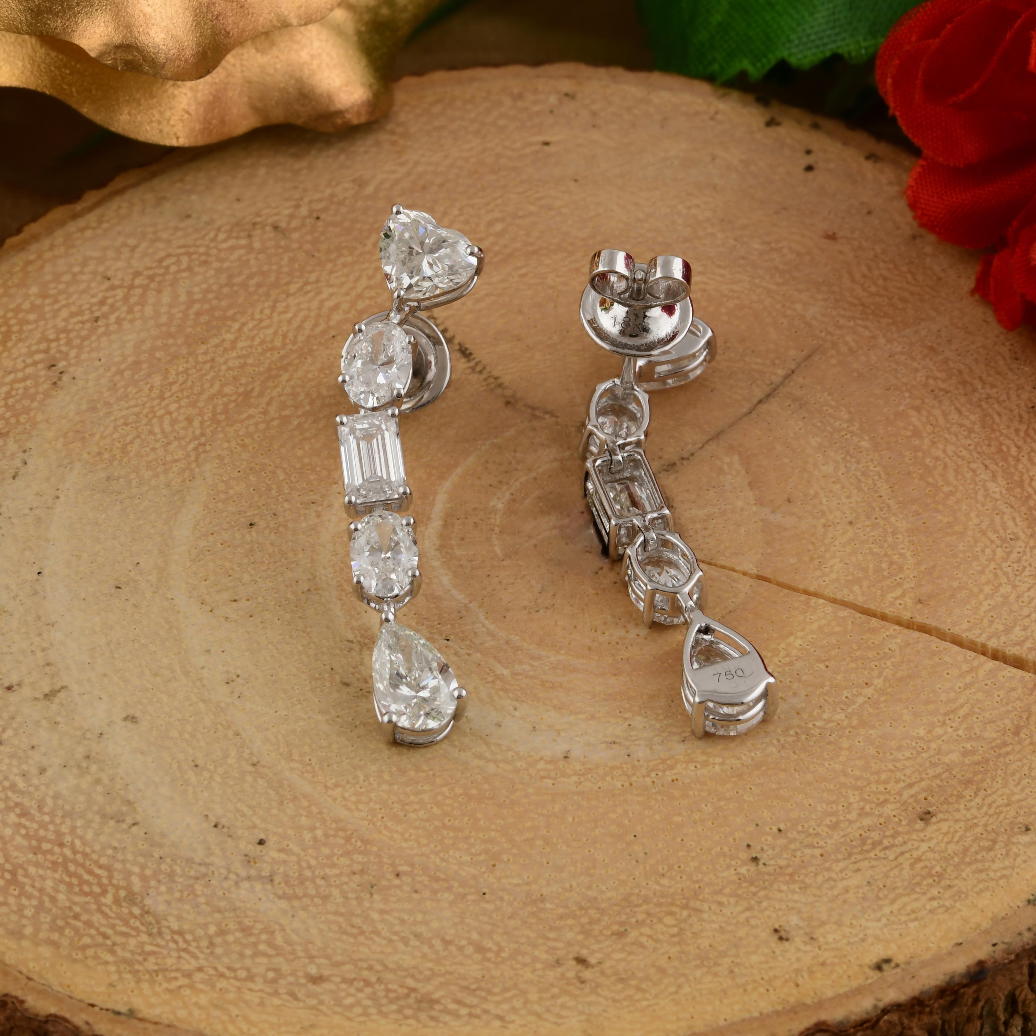 Pendientes de diamantes naturales de 5,6 quilates, claridad SI y color HI, oro blanco de 18 quilates Corte esmeralda en venta