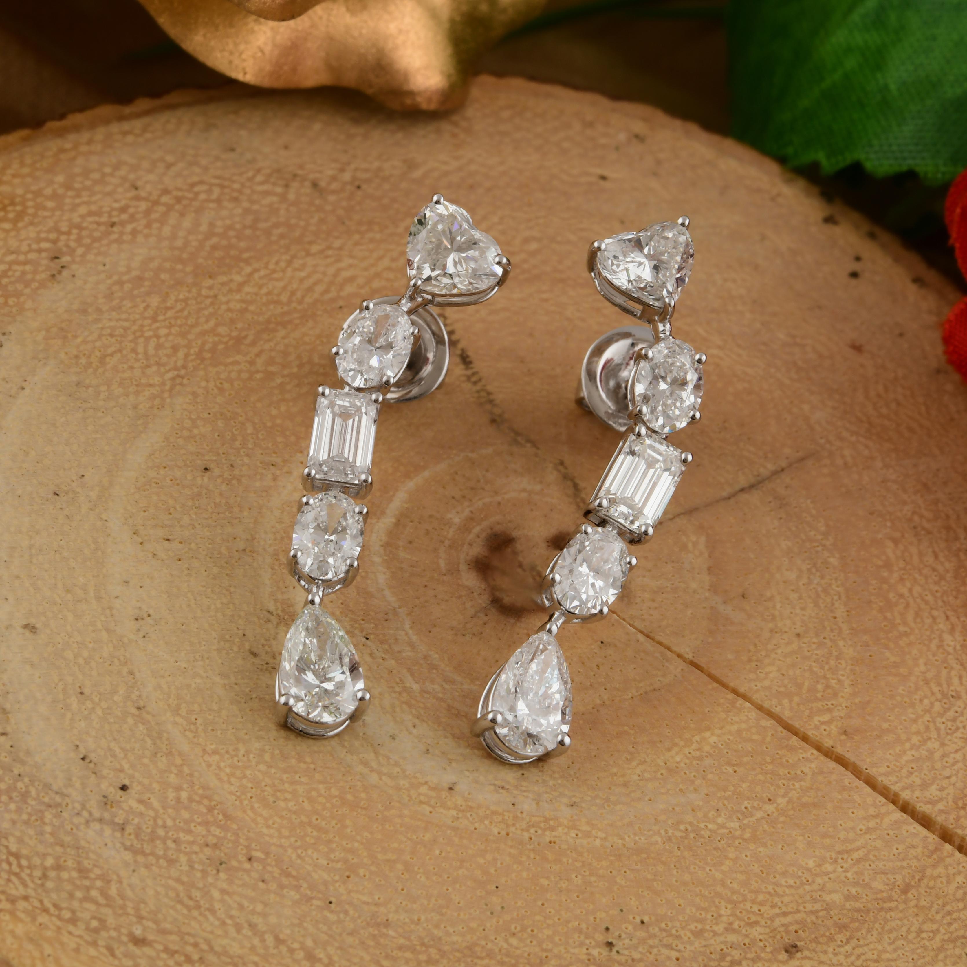 Pendientes de diamantes naturales de 5,6 quilates, claridad SI y color HI, oro blanco de 18 quilates en Nuevo estado para la venta en Diera, Dubai
