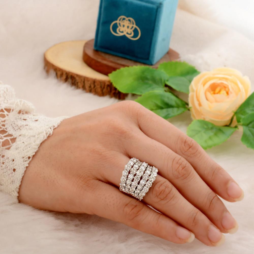 Bague dôme en or blanc massif 14 carats avec diamants naturels de 5,75 carats multi-couches en vente 1