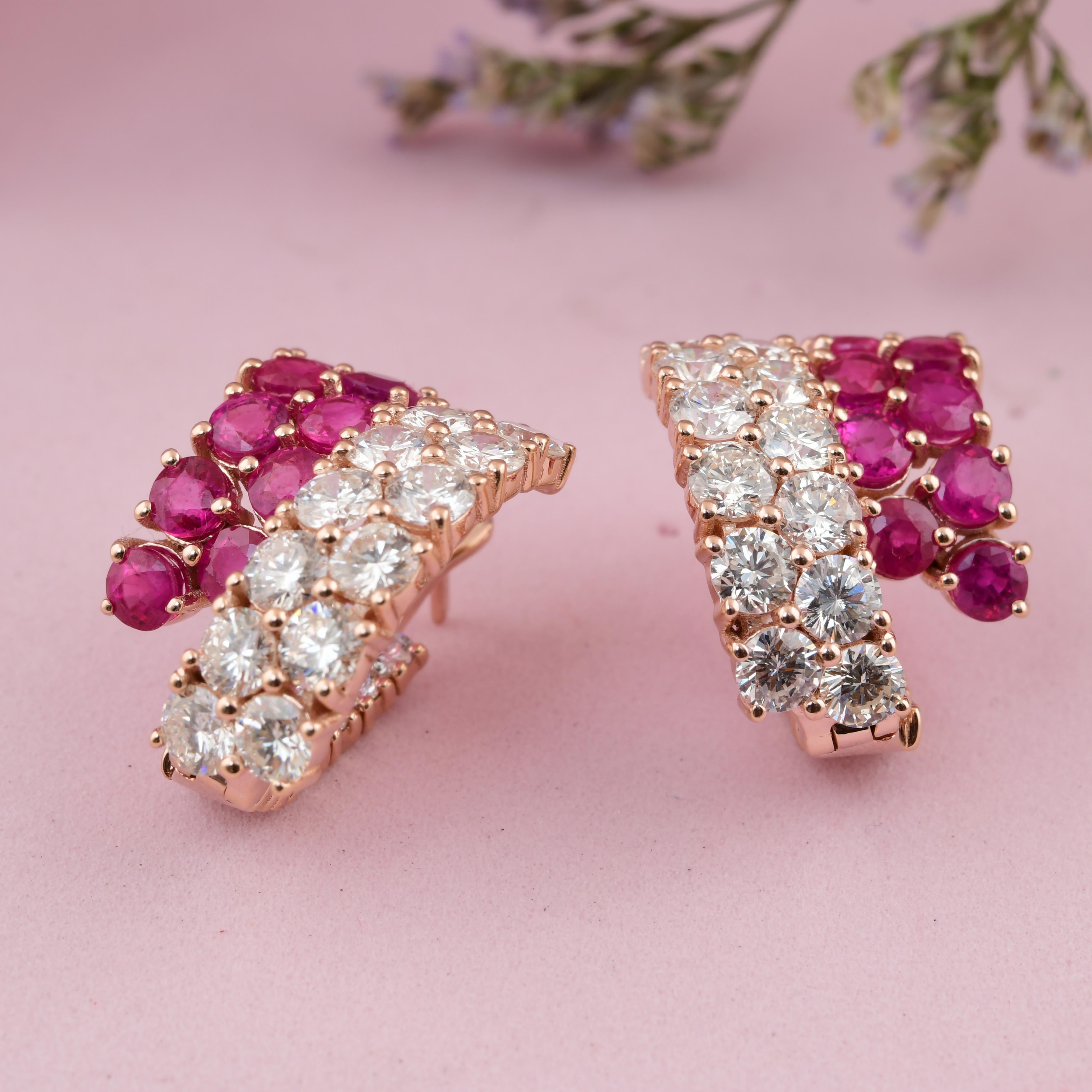 Nature 5.86Ct Diamond 4.81Ct Ruby Huggie Hoop Earrings 18 Karat Rose Gold en vente 2