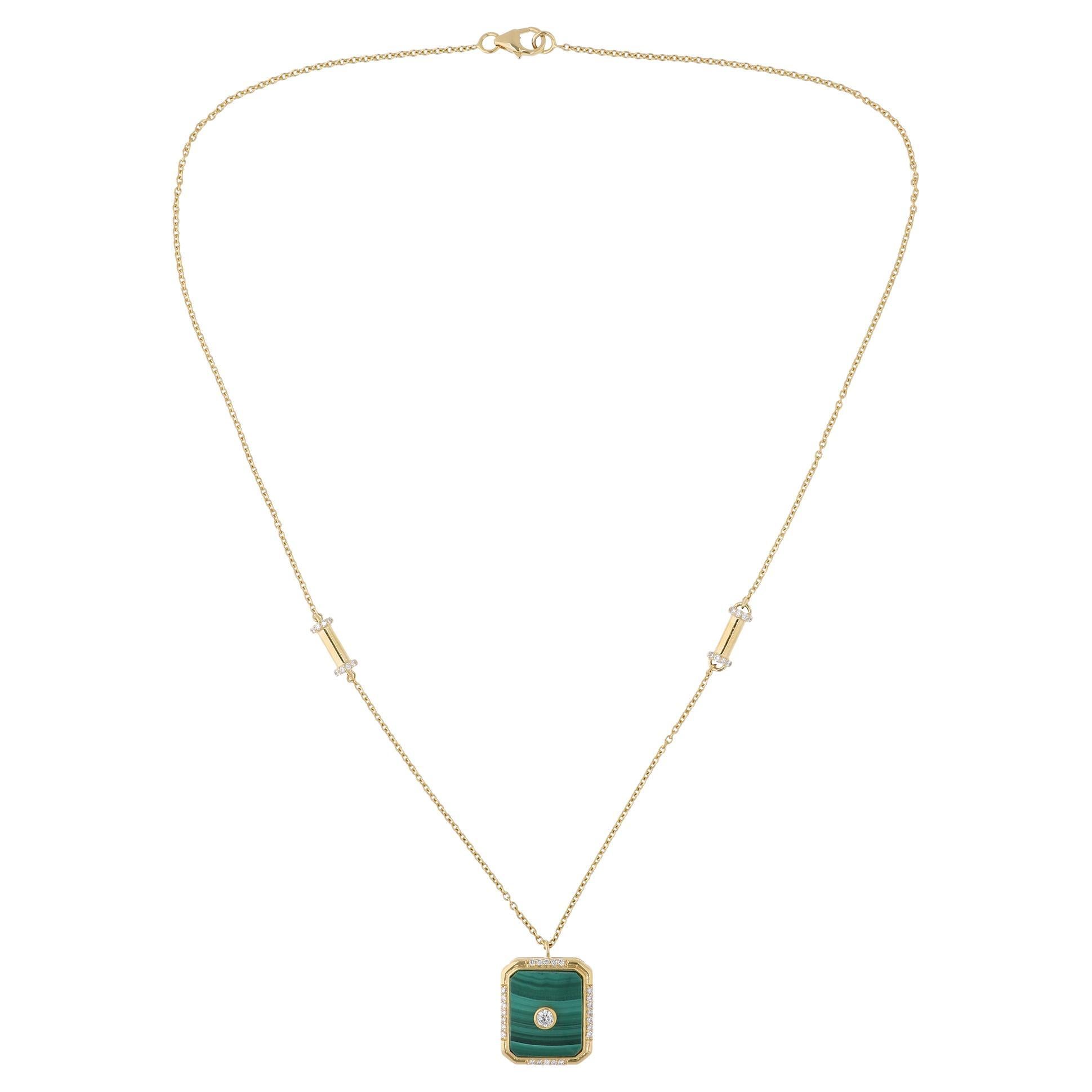 Collier en or blanc 18 carats avec pendentif en malachite naturelle de 5,9 carats et 0,44 ct de diamant en vente