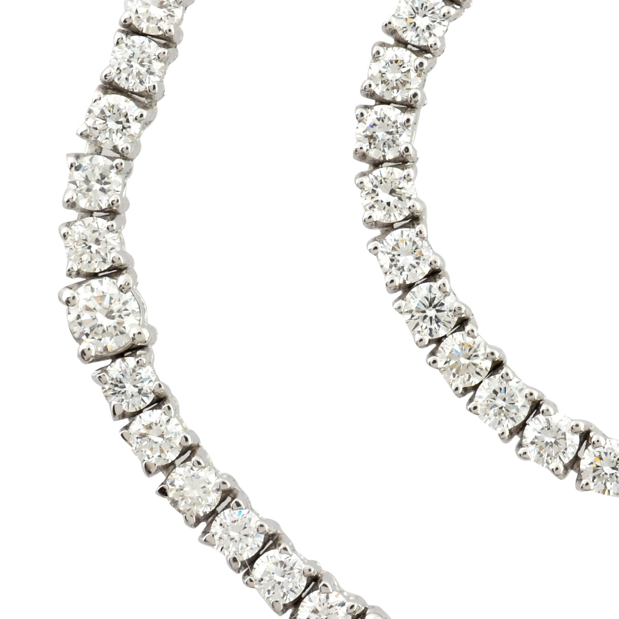 Chaîne de tennis en or blanc 14 carats avec diamants ronds naturels de 5,97 carats Pour femmes en vente