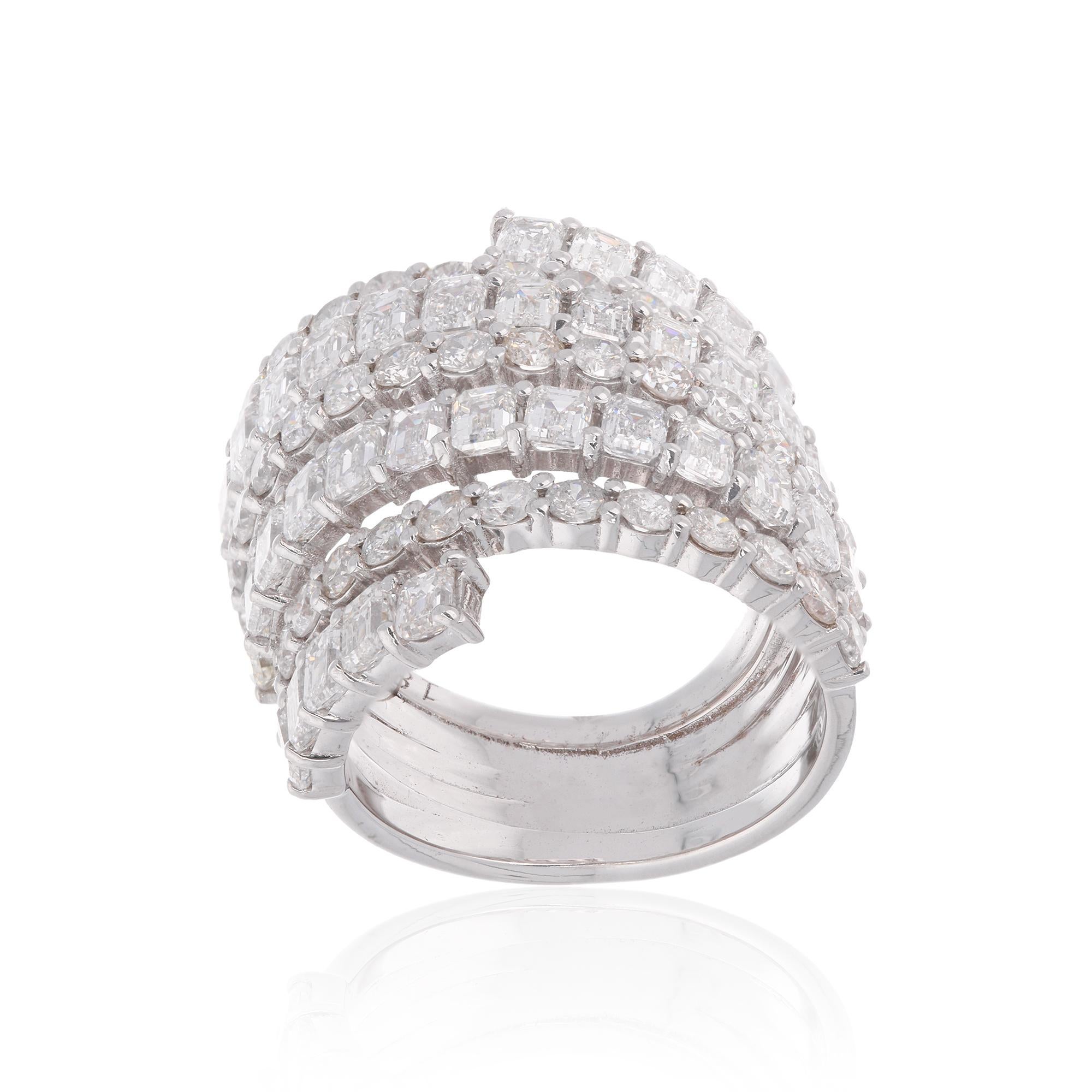 Natürlicher 6,05 Karat SI/H runder Diamant-Wickelring mit Smaragdschliff 18 K Weißgold im Zustand „Neu“ im Angebot in Diera, Dubai
