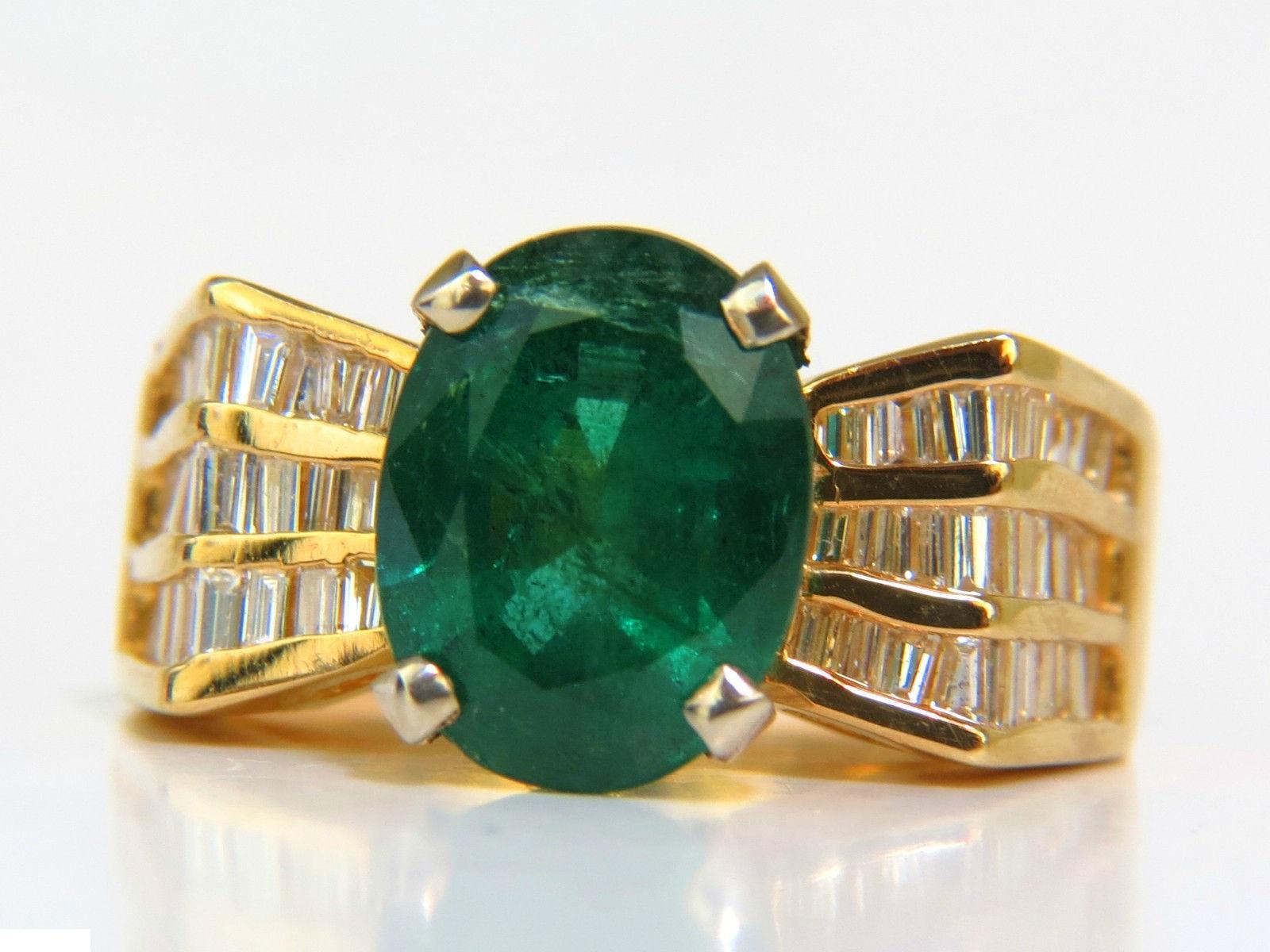 Moderne Nature 6.10 Carat Natural Emerald Diamond Ring Mod Deco Three-Row Baguettes A+ en vente
