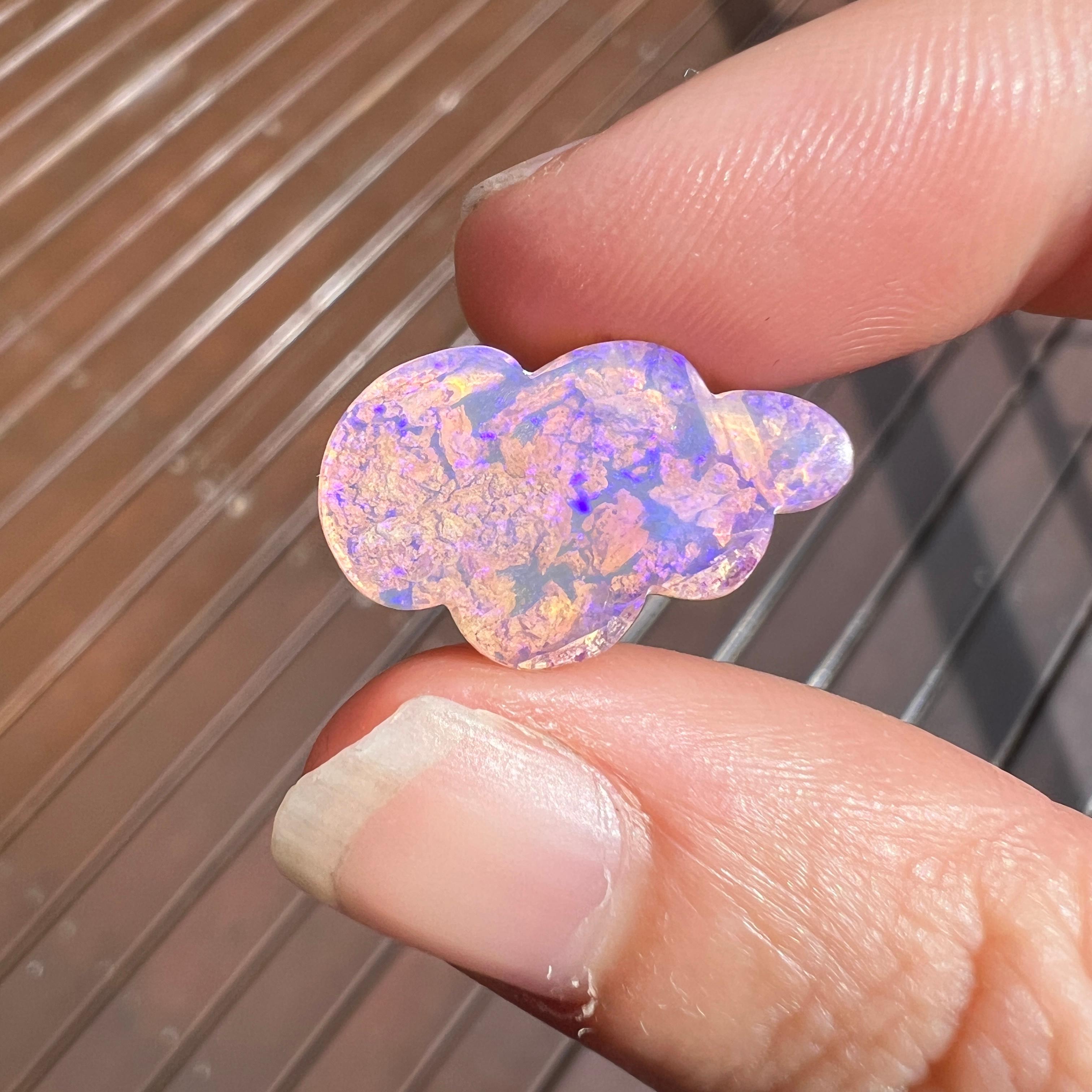 Natural 6.27 Ct Wood Replacement Australian Opal Cloud mined by Sue Cooper In New Condition For Sale In BELCONNEN, ACT
