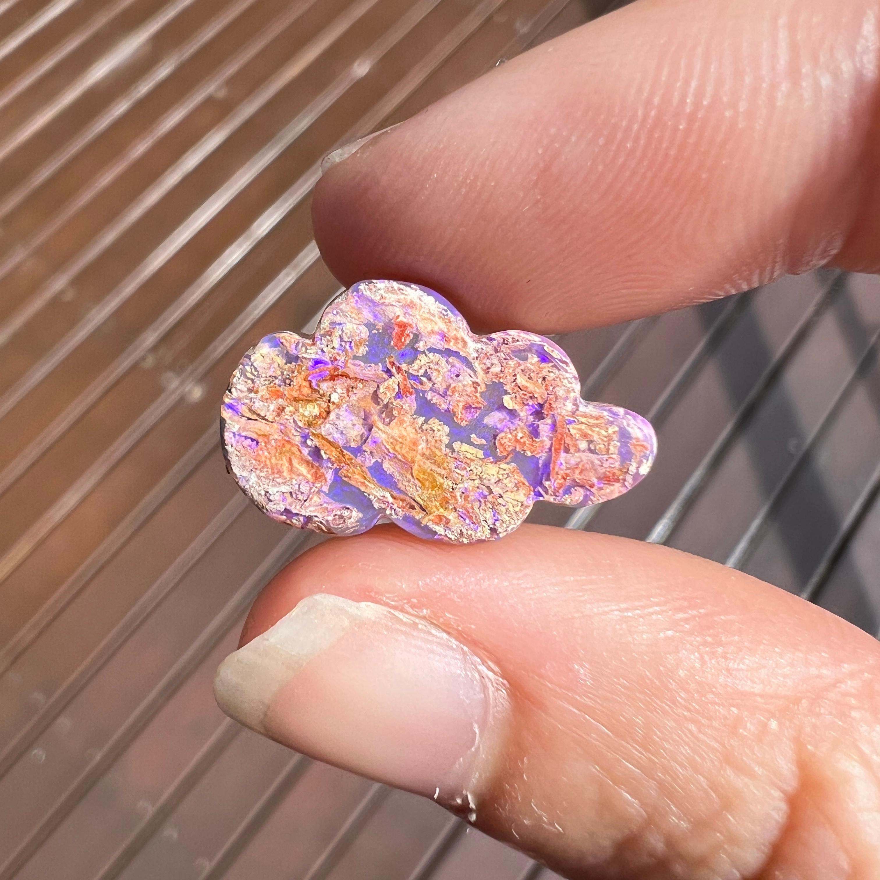 Nube de ópalo australiano natural de 6,27 ct de madera de repuesto extraída por Sue Cooper en venta 2