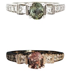 Anello con alessandrite naturale e diamanti da 0,62 carati