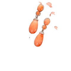 Boucles d'oreilles pendantes en corail naturel de 67,69 carats et diamants, en or blanc 18 carats