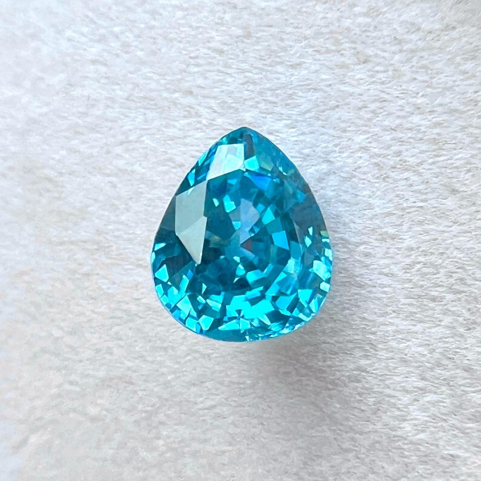 Circón azul natural de 6,80 quilates corte lágrima de pera neón vivo 10,3x8,7 mm Gema rara VVS Corte pera en venta