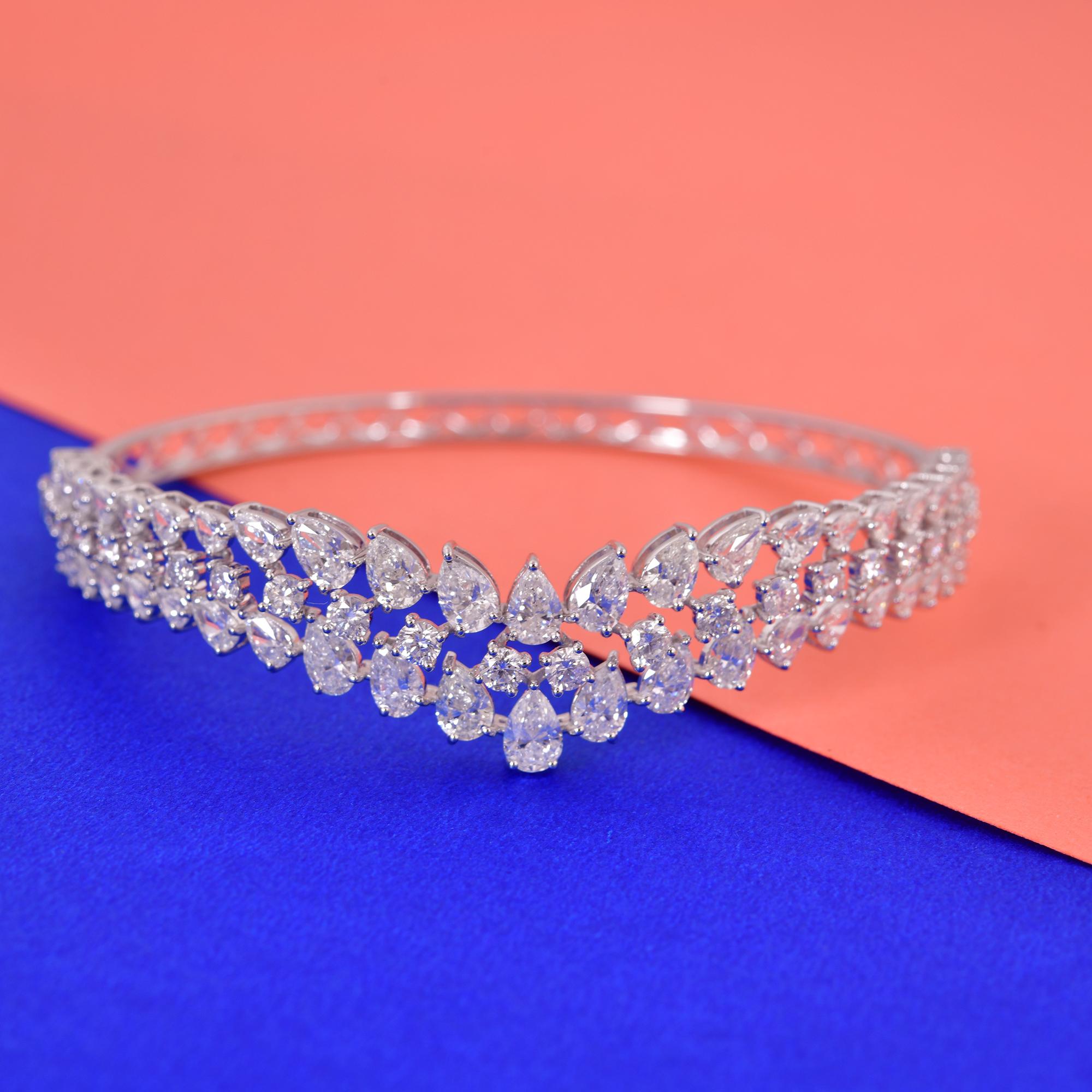 Brazalete de brazalete ancho con diamantes SI/H naturales de 7,02 quilates y oro blanco de 18 quilates Corte pera en venta