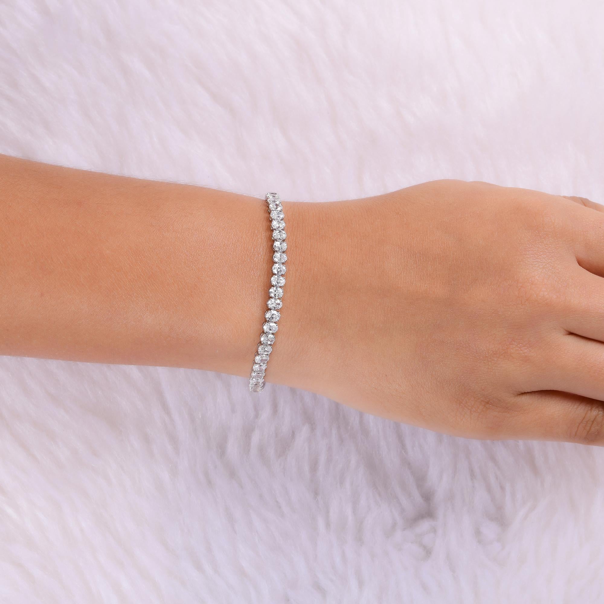 Taille ronde Bracelet tennis en or blanc 18 carats avec diamants naturels de 7,48 carats, fabrication artisanale en vente