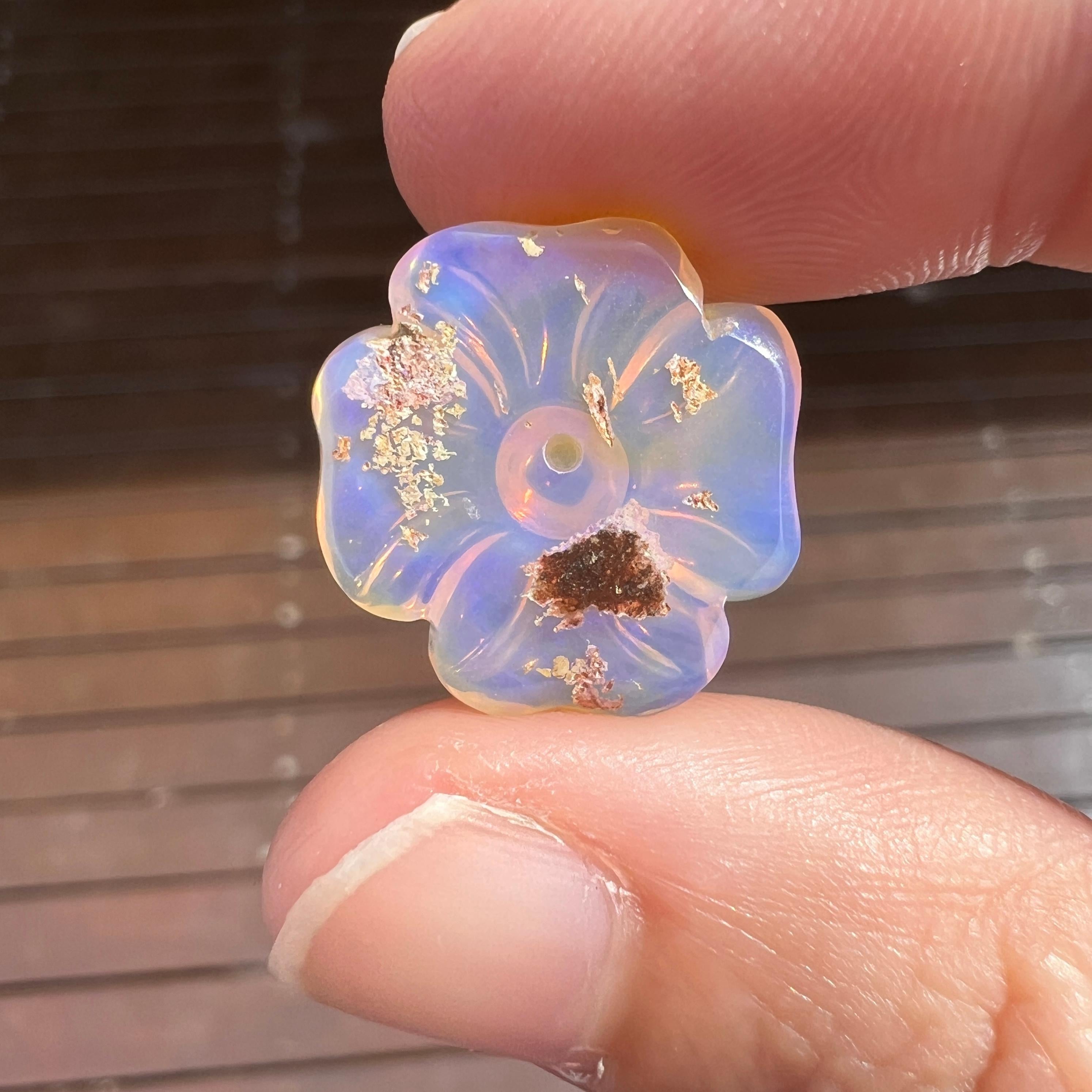 Natural 7.61 Ct Australian carved flower opal mined by Sue Cooper For Sale 1