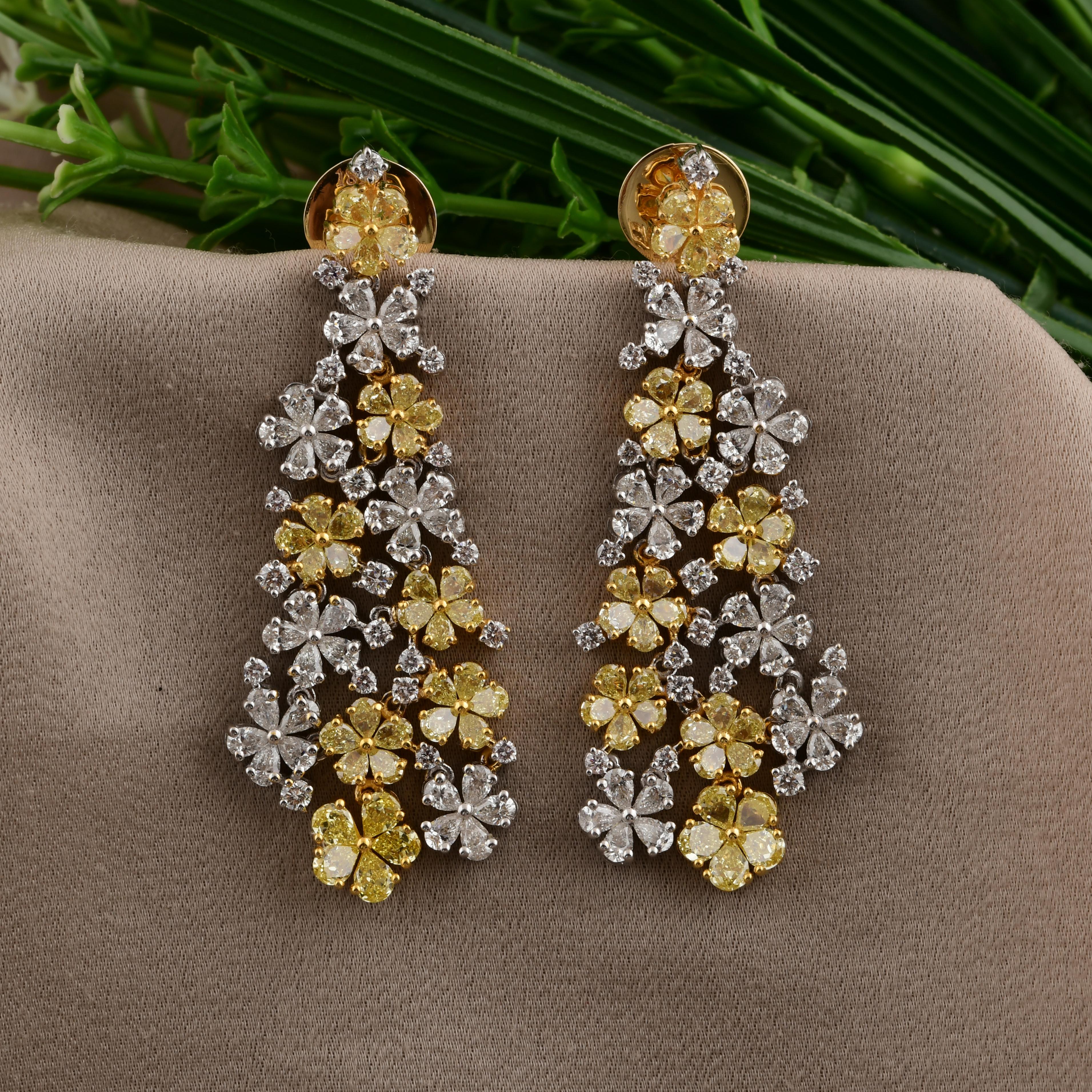 Pendants d'oreilles en or blanc et jaune 18 carats avec diamants ronds de 7,62 carats SI/H Neuf - En vente à Diera, Dubai