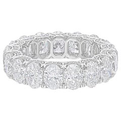 Anillo de oro blanco de 18 quilates con banda de diamantes de forma ovalada SI/H de 7,76 quilates naturales