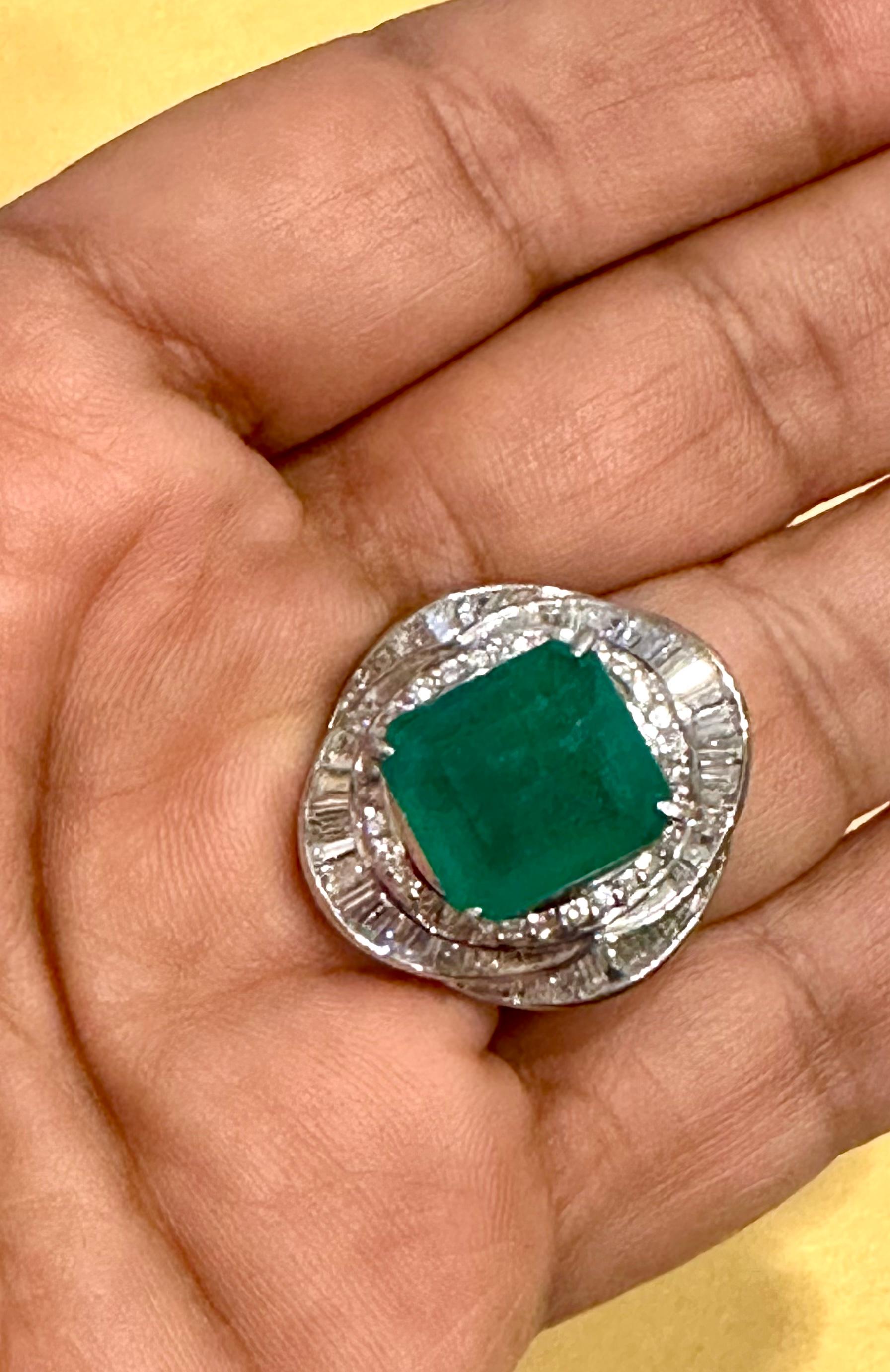 emerald ring tanishq