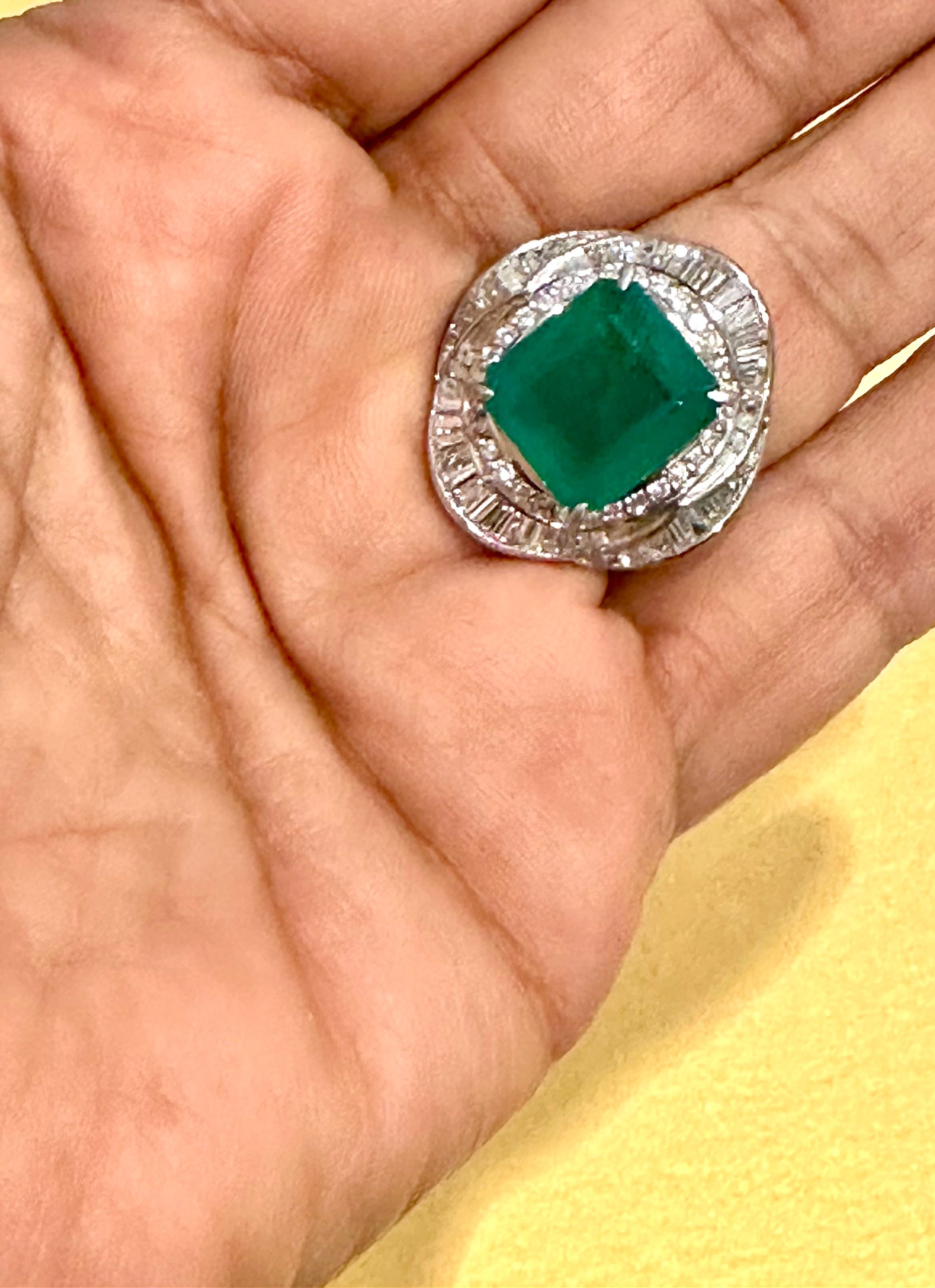 Natürlicher 8 Karat Smaragdschliff sambischer Smaragd & Diamantring aus Platin, Nachlass Damen im Angebot
