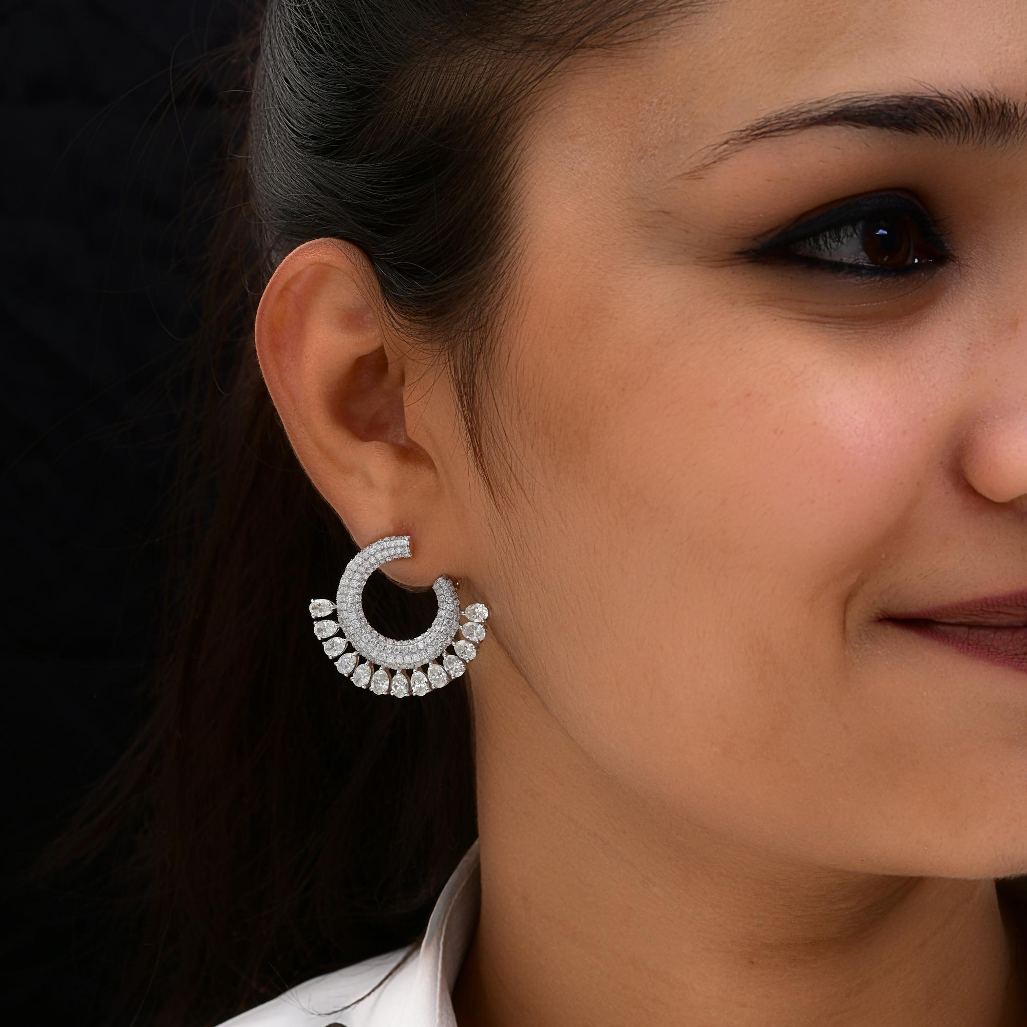 Boucles d'oreilles en or blanc 18 carats avec diamants poire naturels de 8 carats de pureté SI Pour femmes en vente