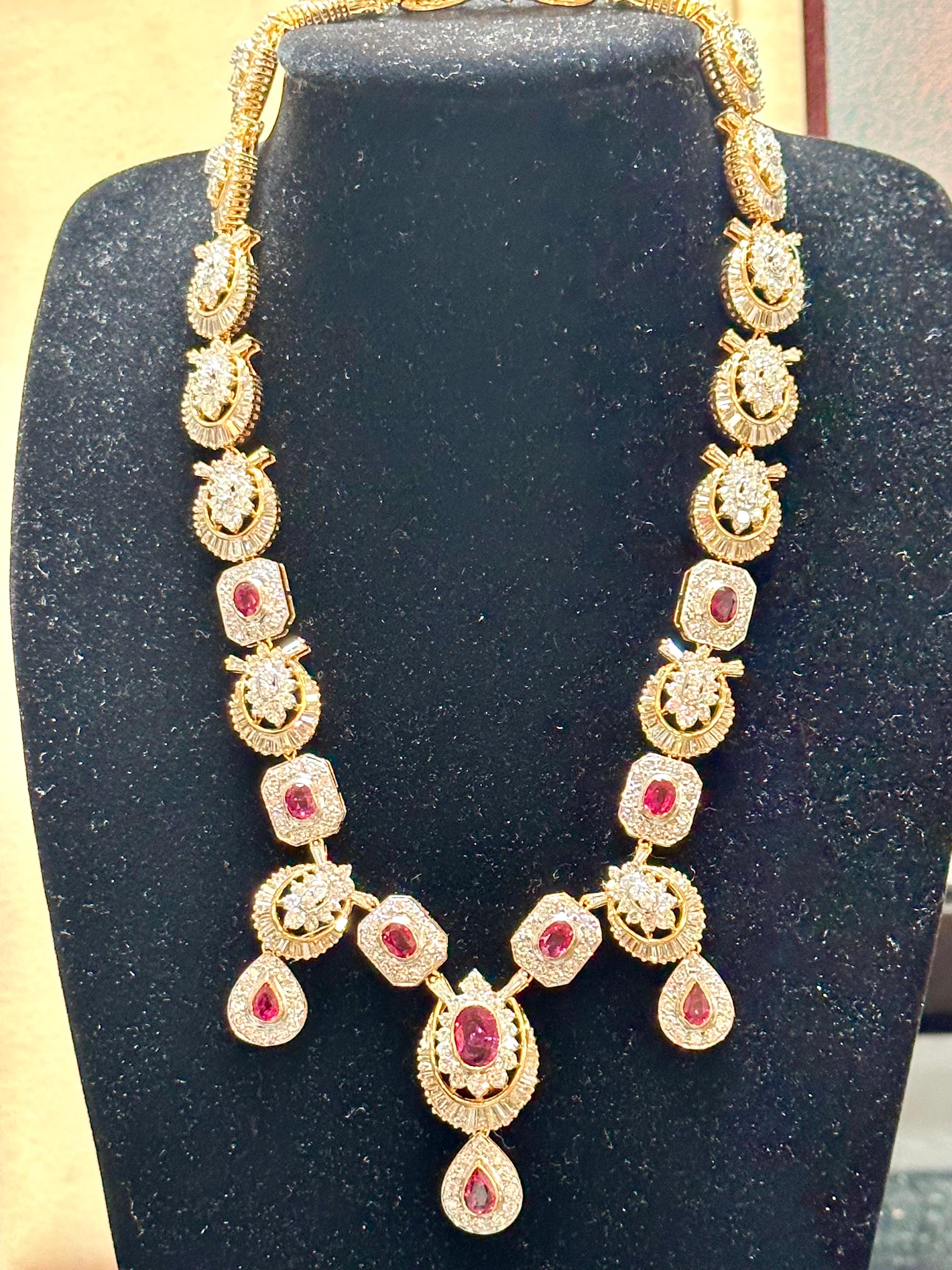 Natural 8 Ct Ruby & 38 Ct Diamond Necklace 18 Karat Yellow Gold 111 Grams , 18 