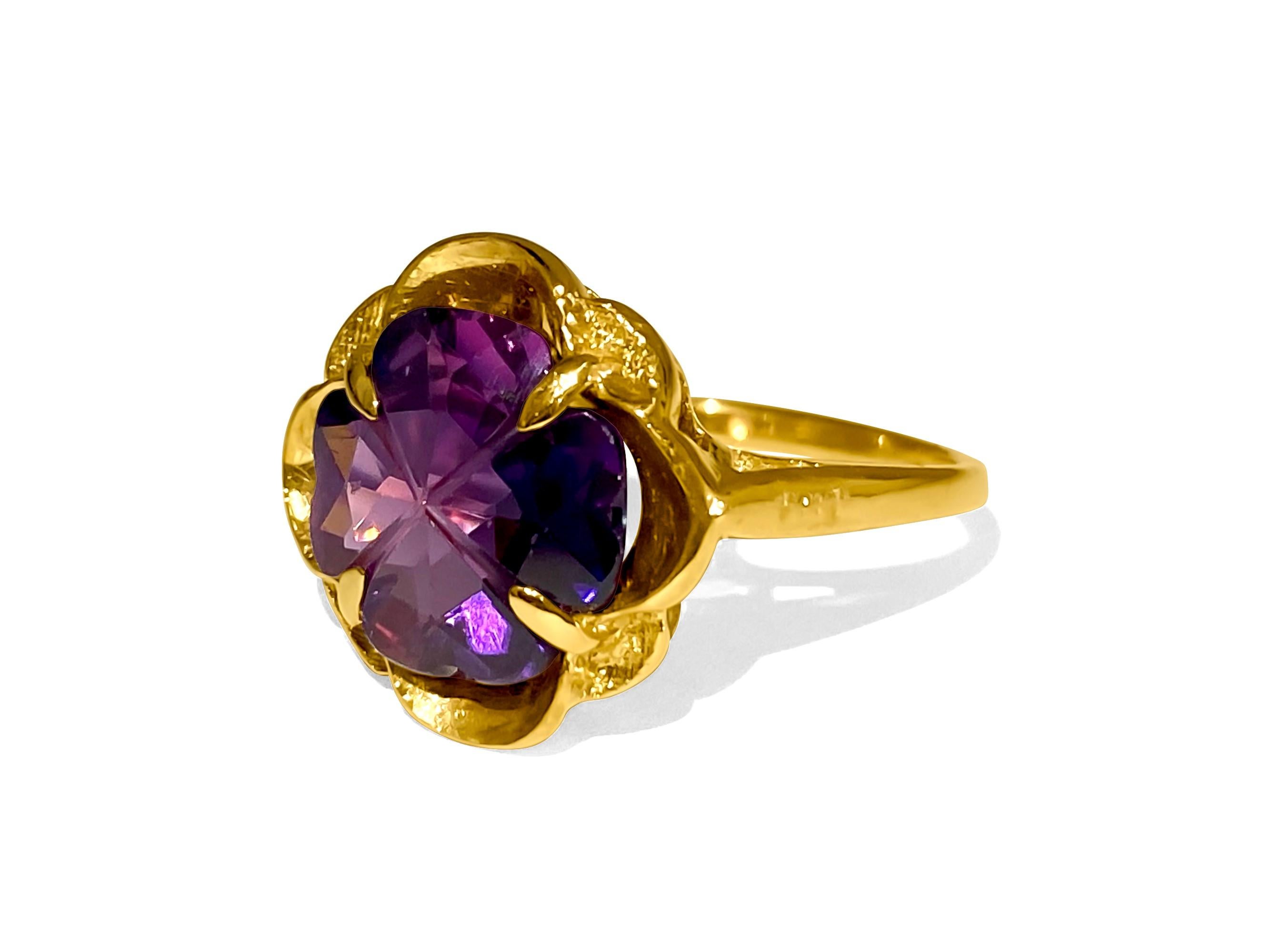 Art Deco Natural 8.00 Carat Amethyst 14 Karat Rose Gold Ring For Sale