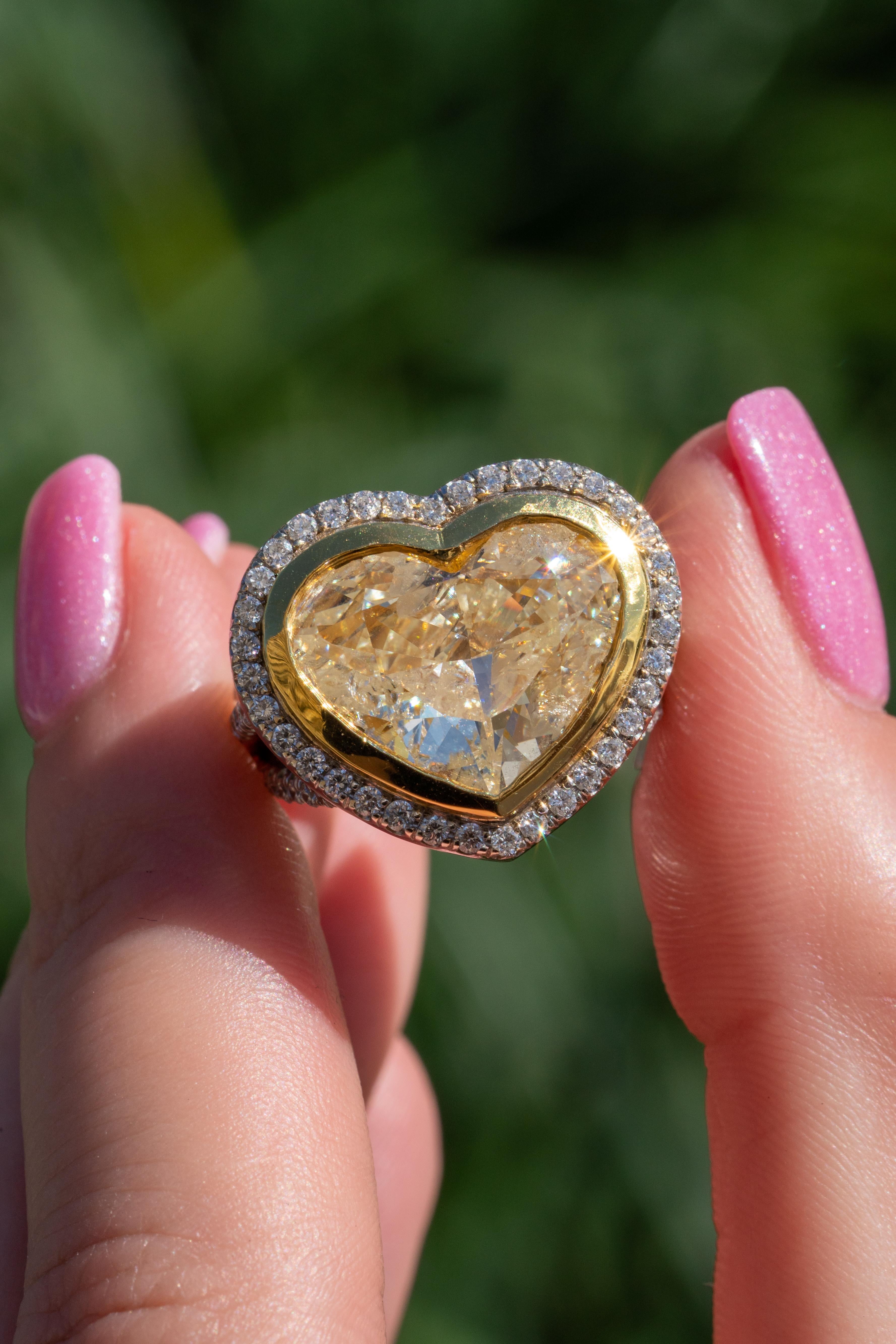 Natural 8.32 Carat Heart Shaped Fancy Yellow Diamond 18 Karat Ring In Stock For Sale 1