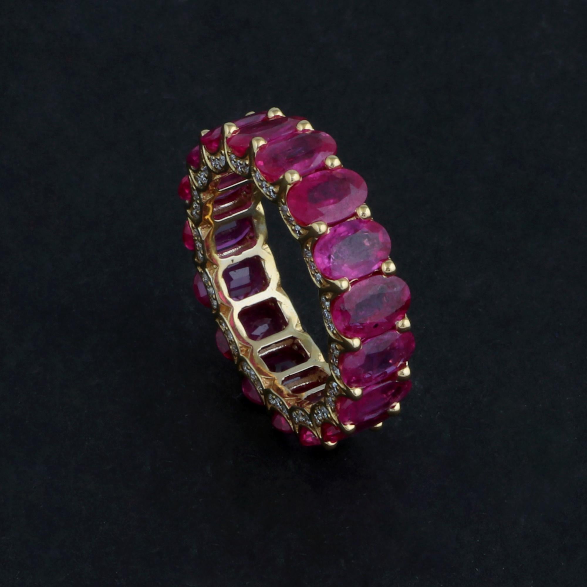 En vente :  Nature 8.39 Carat Ruby 0.40 Carat Diamond Eternity Band Ring 18k Yellow Gold 2