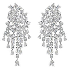 Pendientes colgantes de diamantes naturales de 8,42 quilates SI/H de oro blanco de 18 quilates Joyería fina