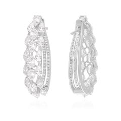 Orecchini a cerchio con diamanti tondi a pera da 8,53 carati SI/H Nature in oro bianco 14 carati