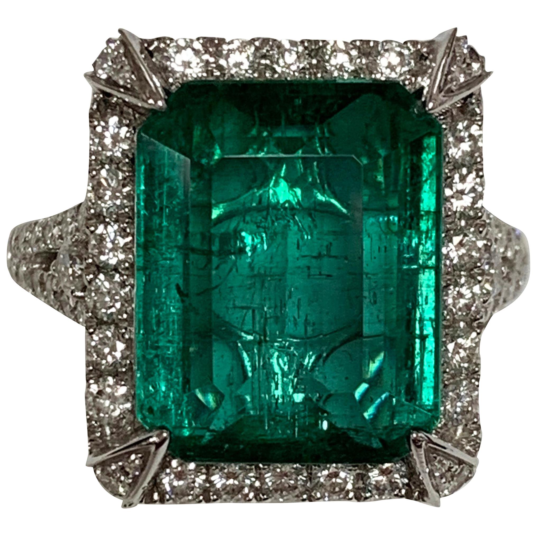 Natural 8.63 Carat Emerald Diamonds Ring