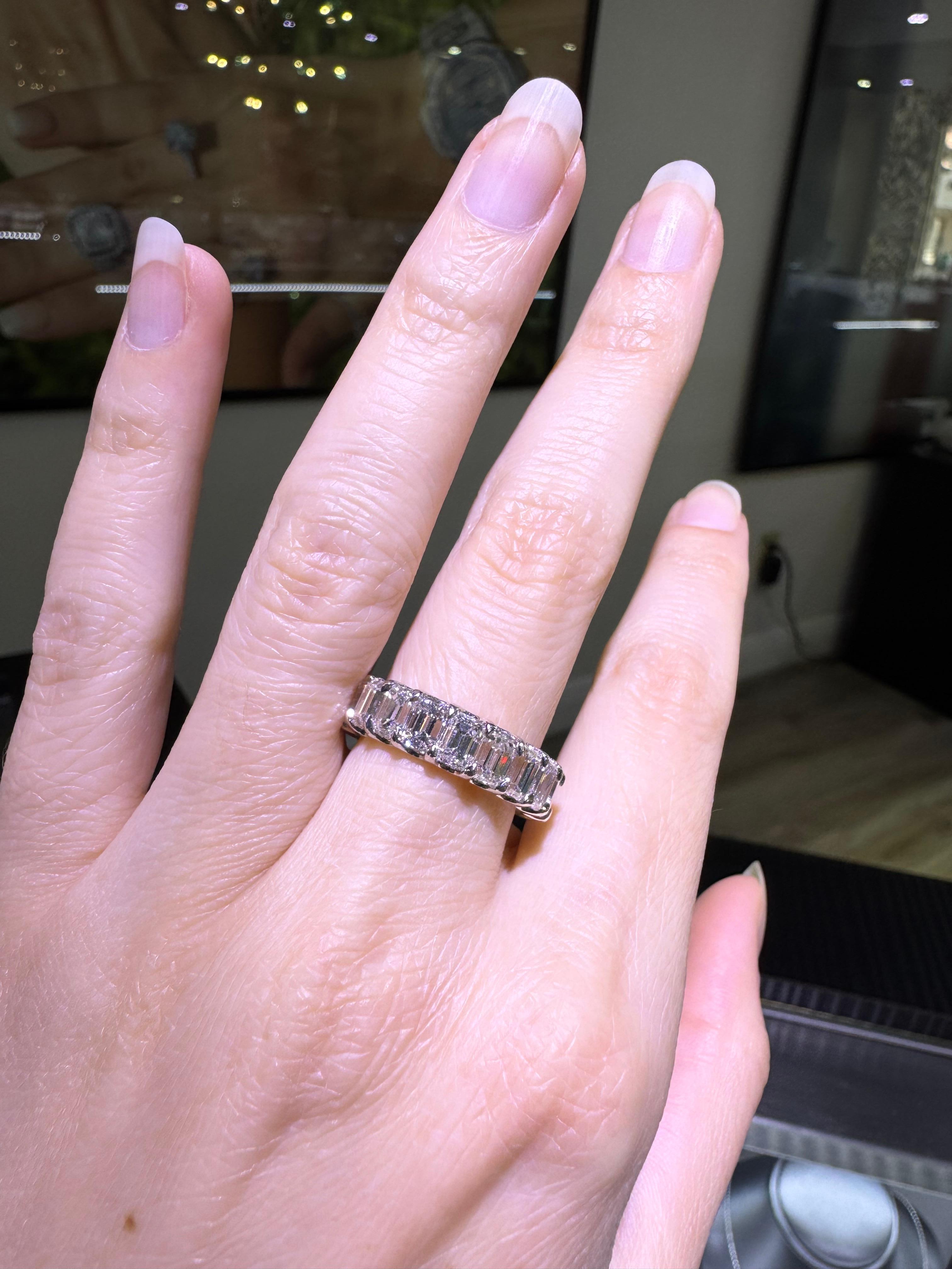 Natural 8.97 Carat Emerald Cut Diamond 14-Karat Eternity Band In Stock For Sale 4