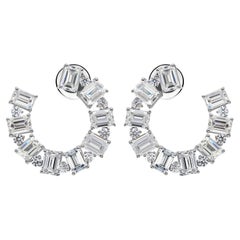 Natürliche 8,98 Karat SI/H Runde Diamantohrringe mit Smaragdschliff 14 Karat Weißgold