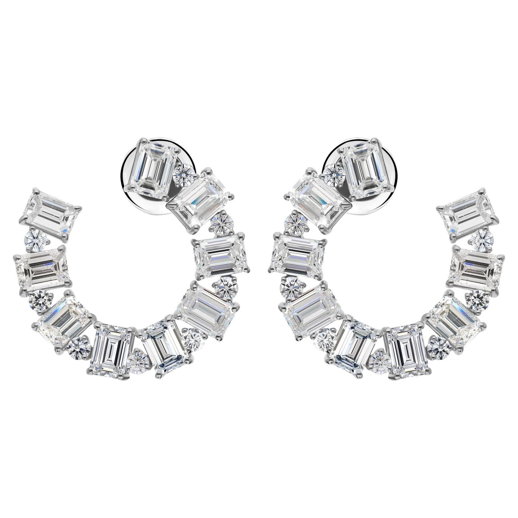 Pendientes de diamantes naturales talla esmeralda redondos SI/H de 8,98 quilates y oro blanco de 18 quilates en venta