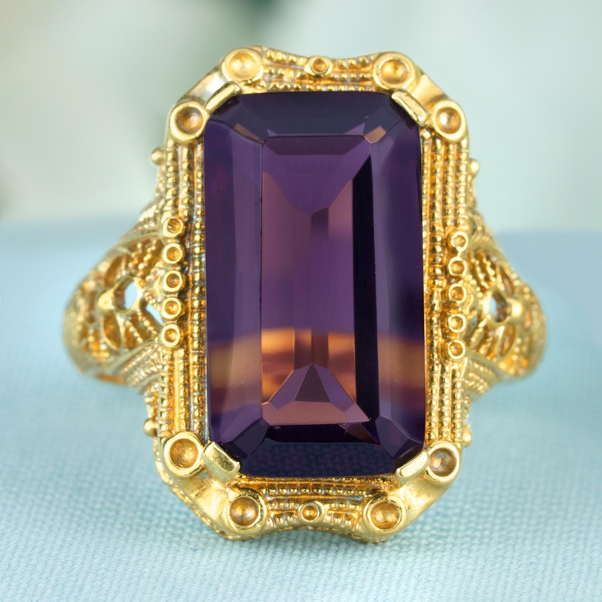 For Sale:  Natural 9 Ct. Emerald Cut Amethyst Vintage Style Filigree Ring in Solid 9K Yello 3