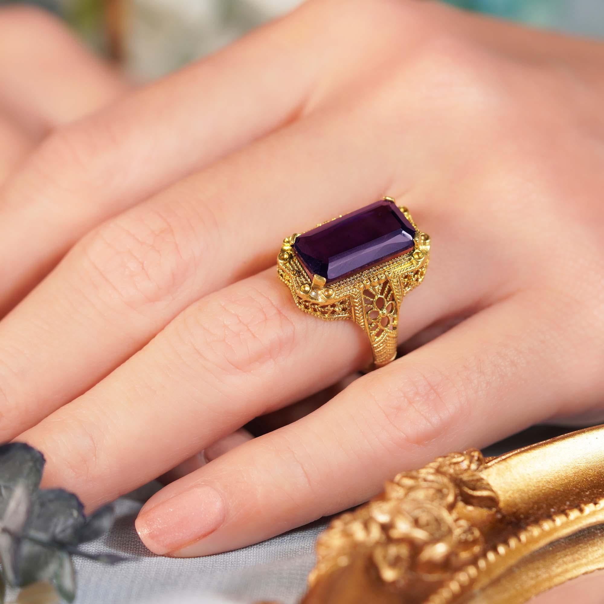 For Sale:  Natural 9 Ct. Emerald Cut Amethyst Vintage Style Filigree Ring in Solid 9K Yello 8