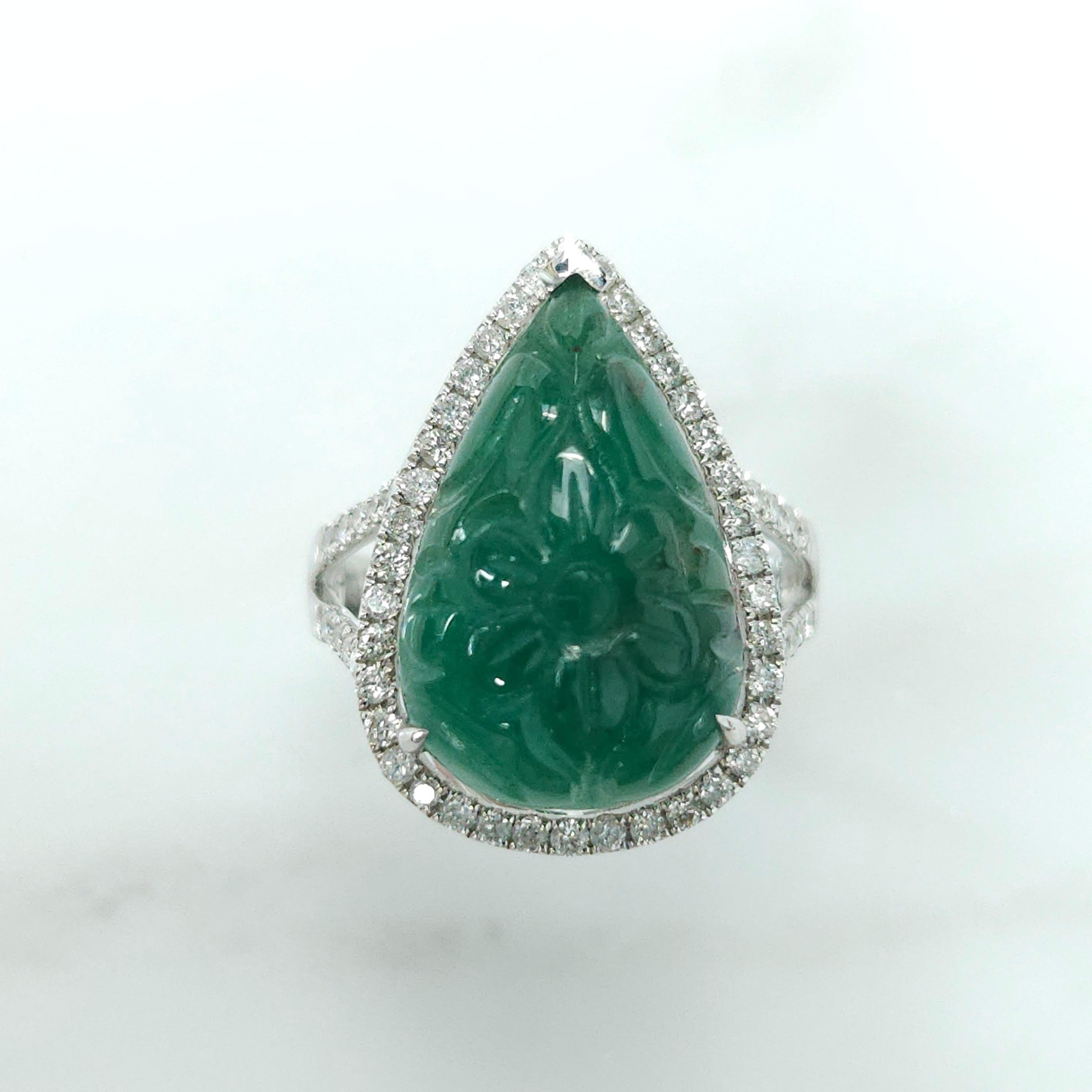 Natural 9.06 Carat Art Craved Emerald & 0.45 Carat Diamond Ring  For Sale 2