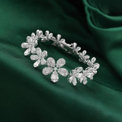Pulsera con dijes de flores de diamantes naturales de 9,18 quilates, SI/H, en oro blanco de 18 quilates