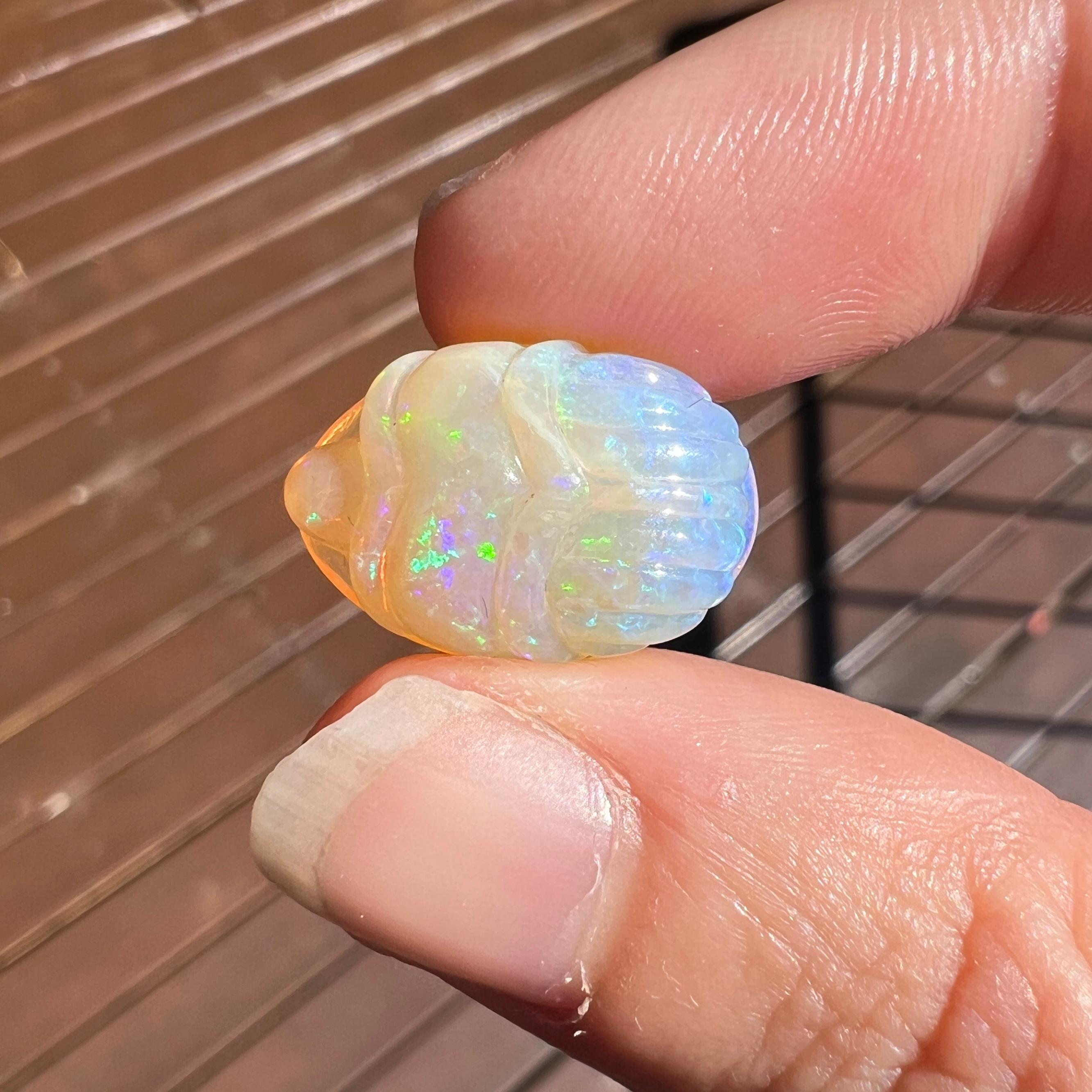 Cabochon Natural 9.35 Ct Carved Crystal Australian Opal Scarab mined by Sue Cooper For Sale