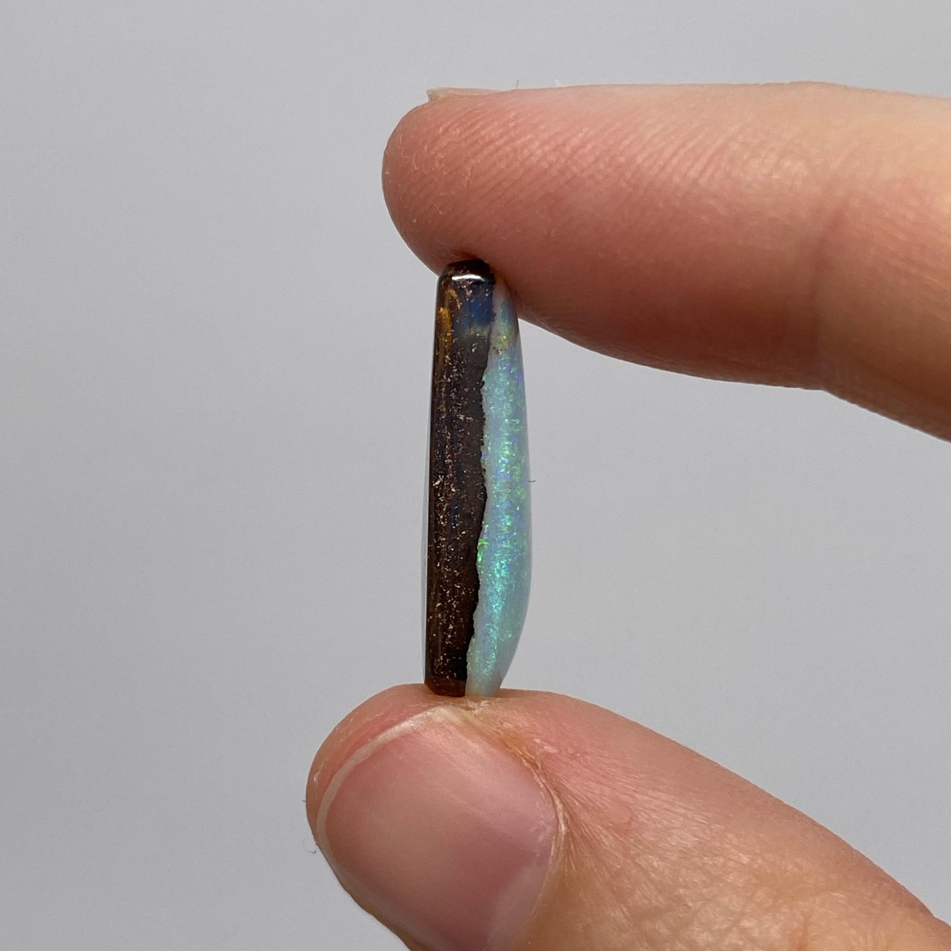 Opale de rocher australienne naturelle de couleur océanique 9,38 carats en vente 1
