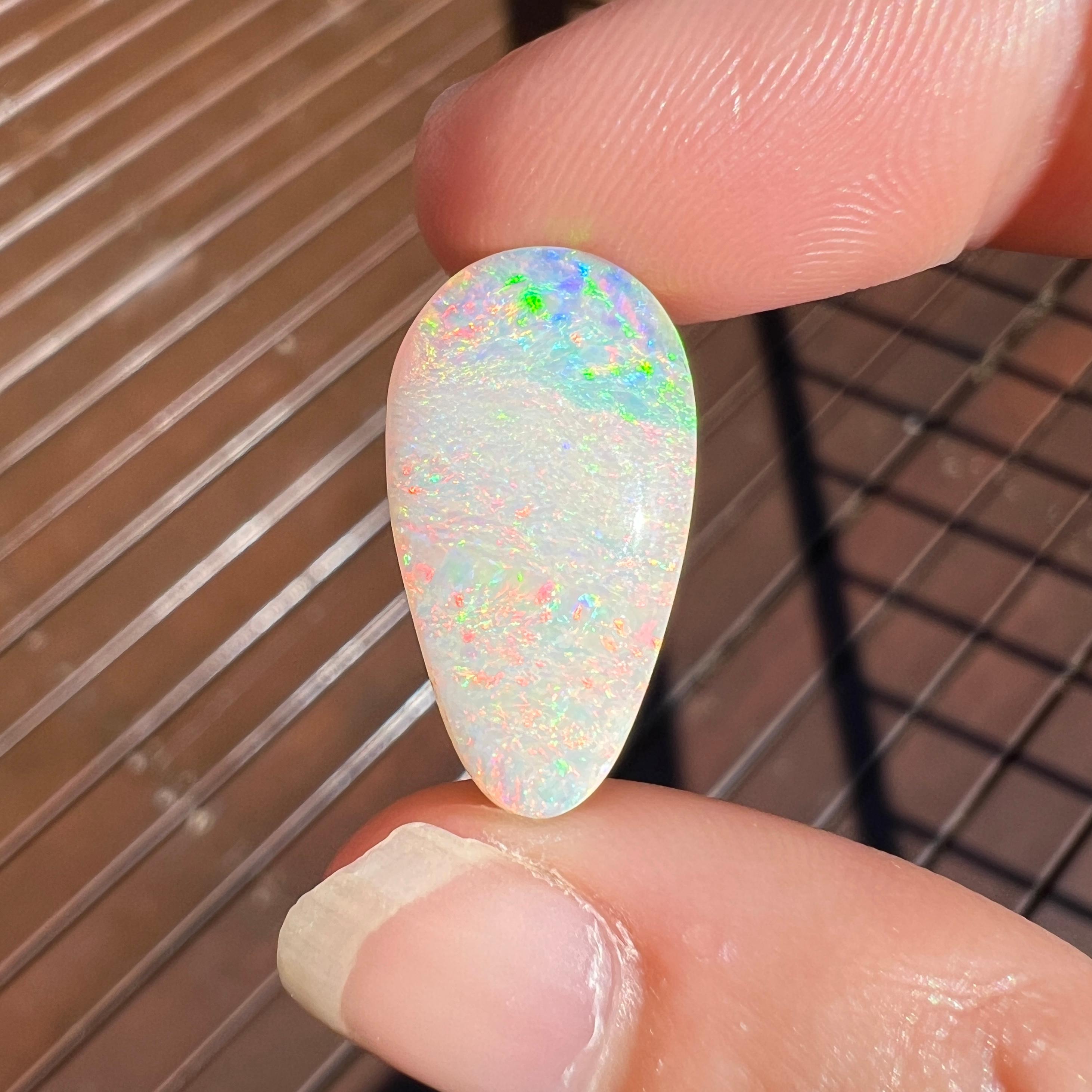 Natural 9.42 Ct Australian light pastel boulder opal mined by Sue Cooper In New Condition For Sale In BELCONNEN, ACT