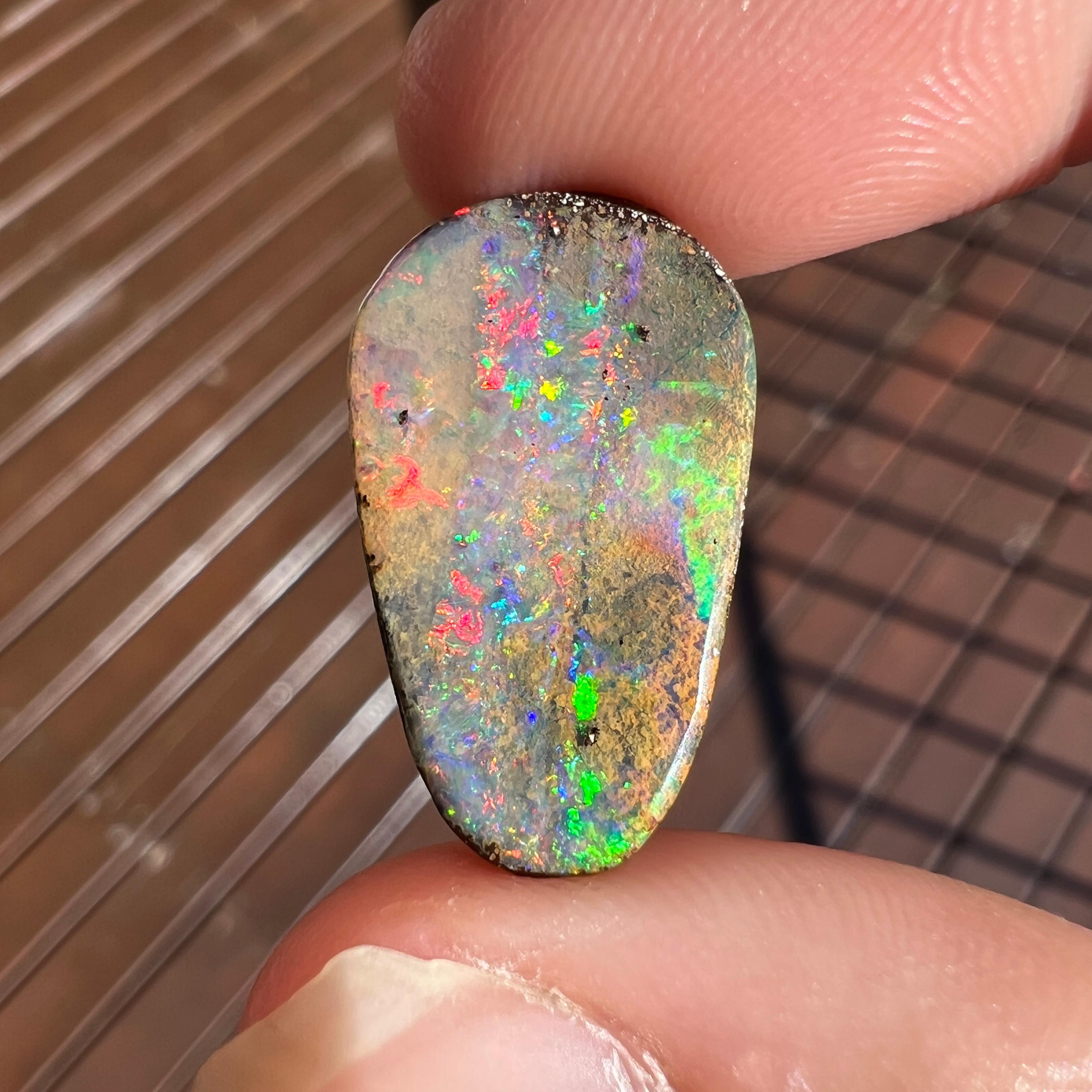 Natural 9.59 Ct rainbow Australian boulder opal mined by Sue Cooper In New Condition For Sale In BELCONNEN, ACT